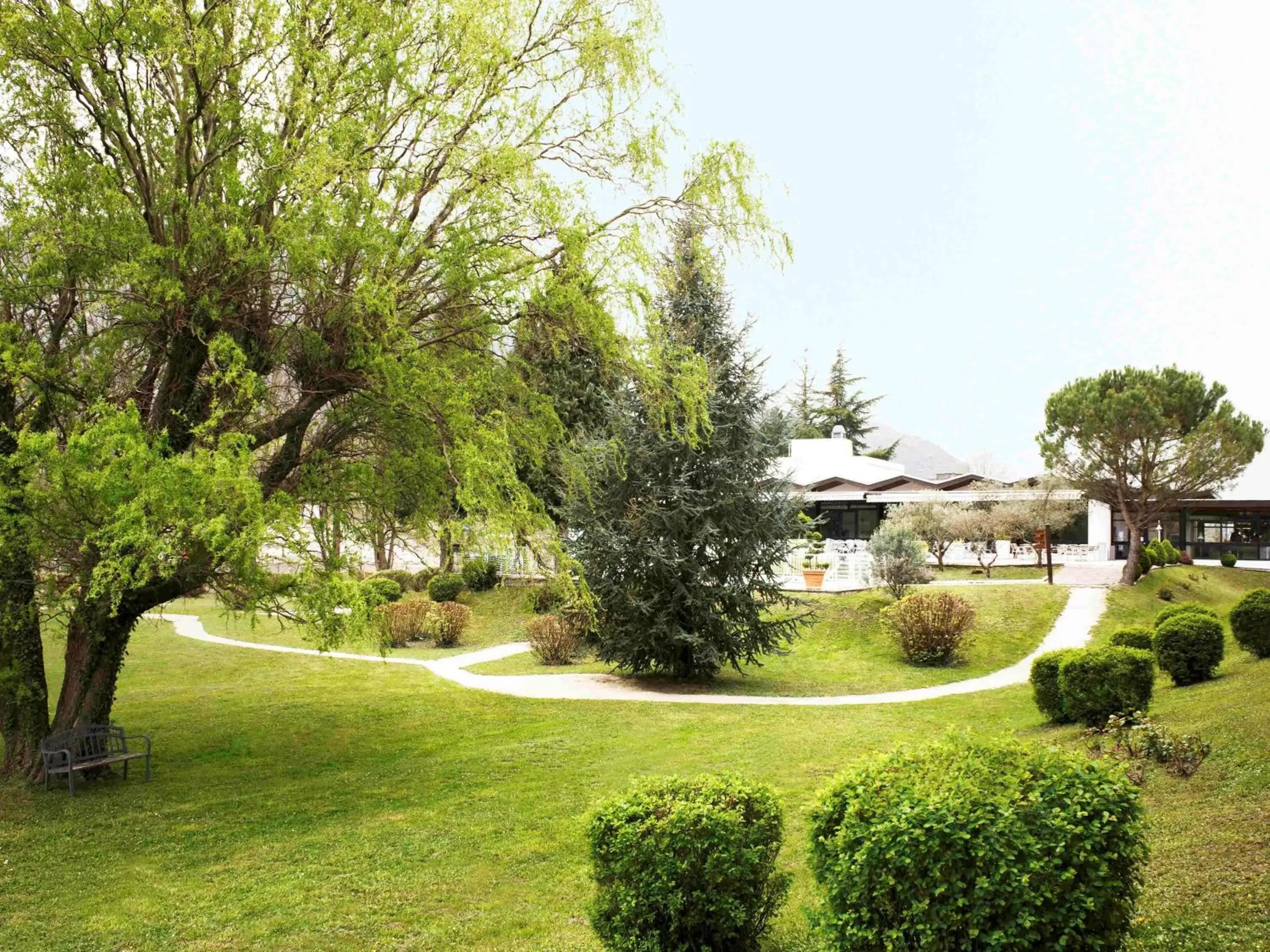 Property building, Garden in Novotel Grenoble Nord Voreppe