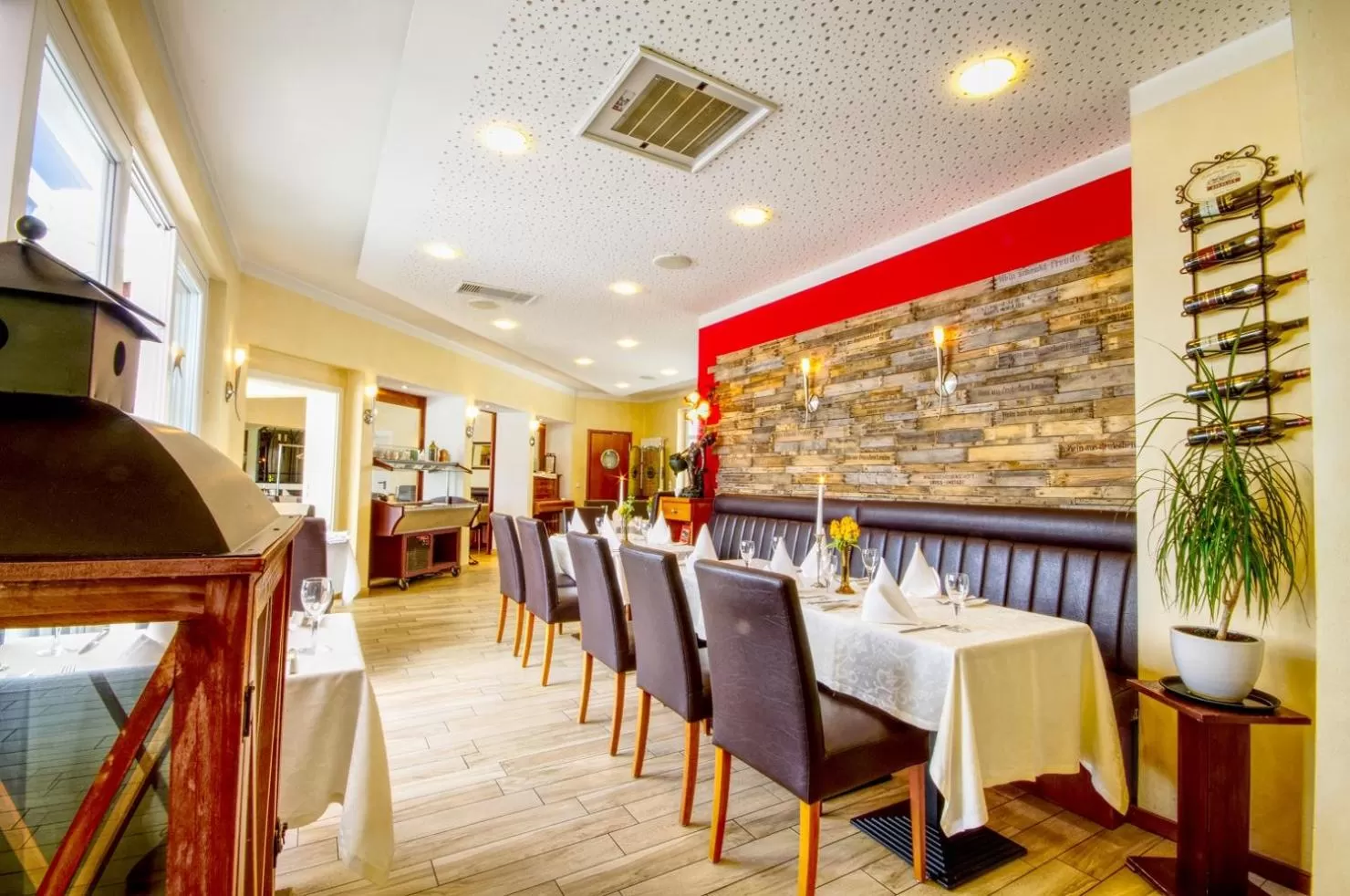 Restaurant/places to eat in Hotel Jakob