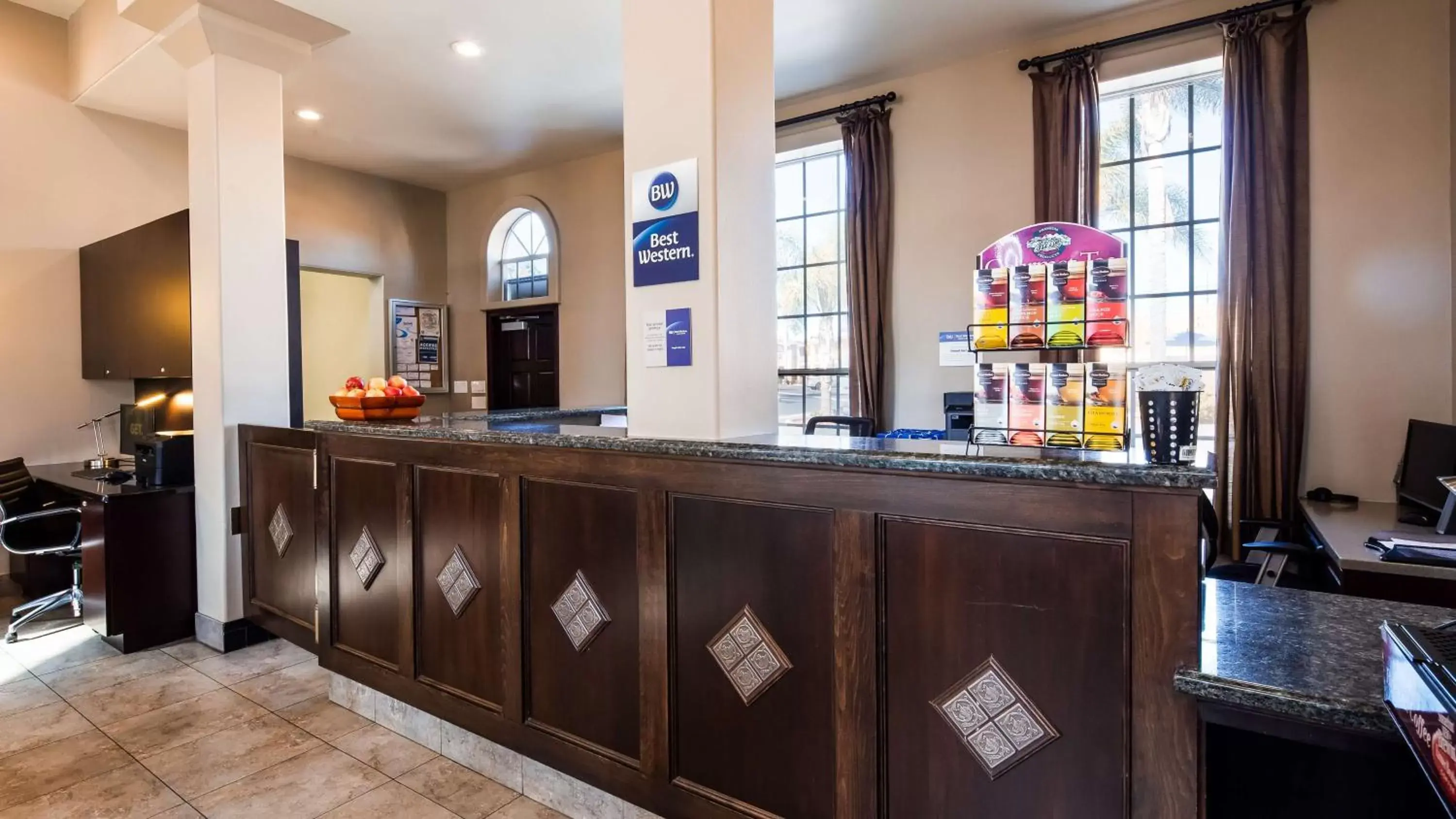 Lobby or reception in Best Western Oxnard Inn