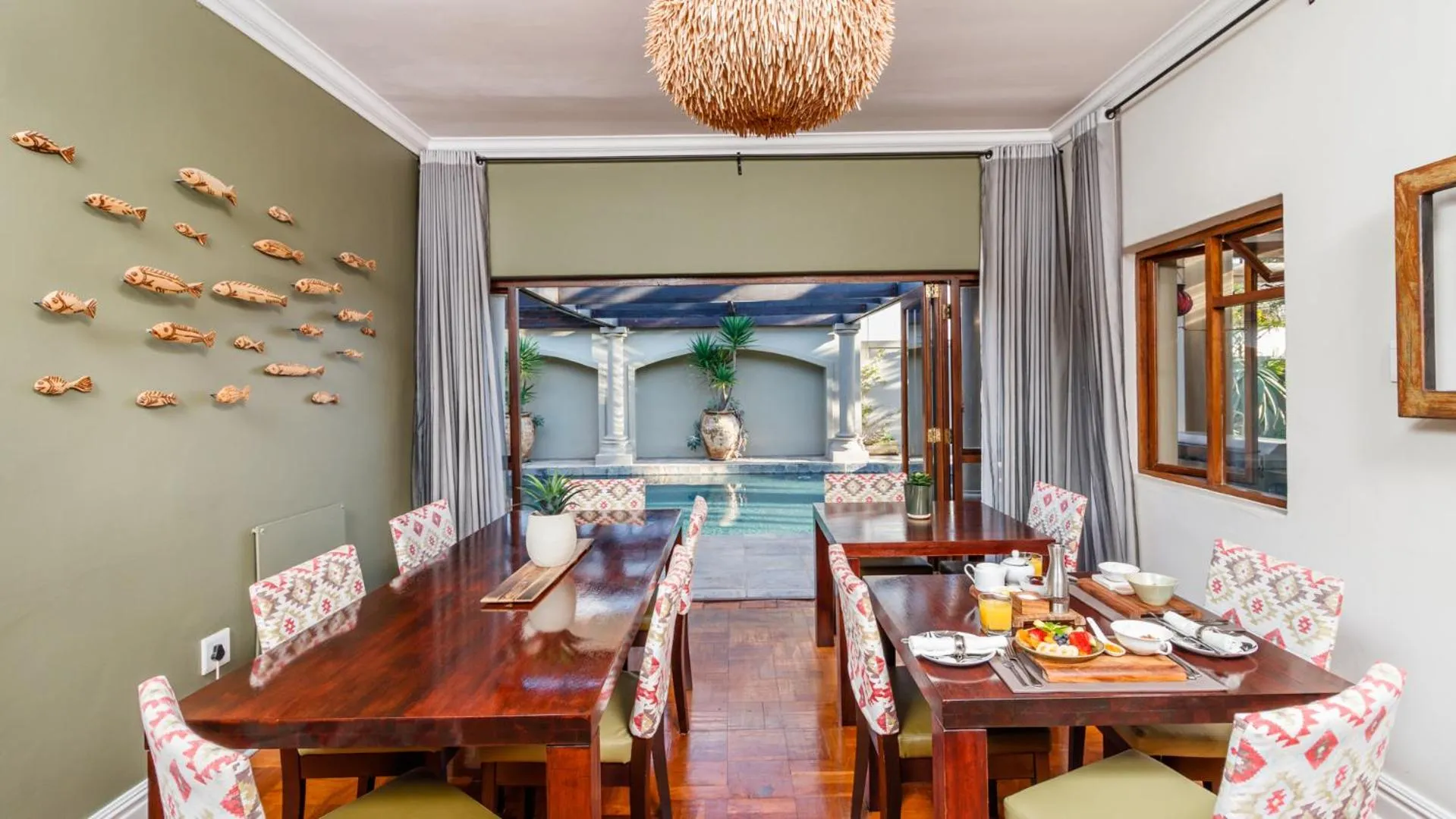 Dining area in Manor 38