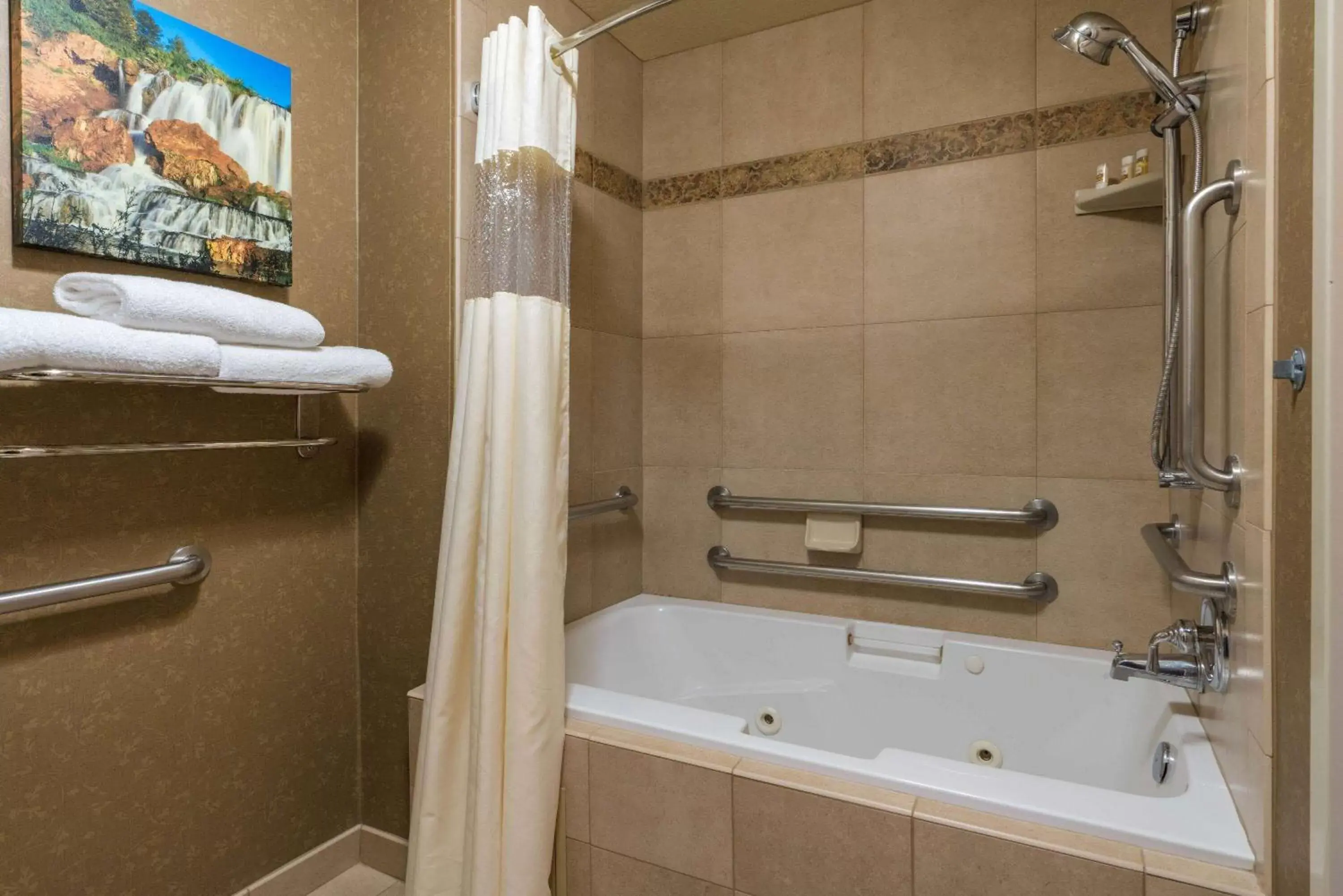 Bathroom in La Quinta by Wyndham Idaho Falls/Ammon