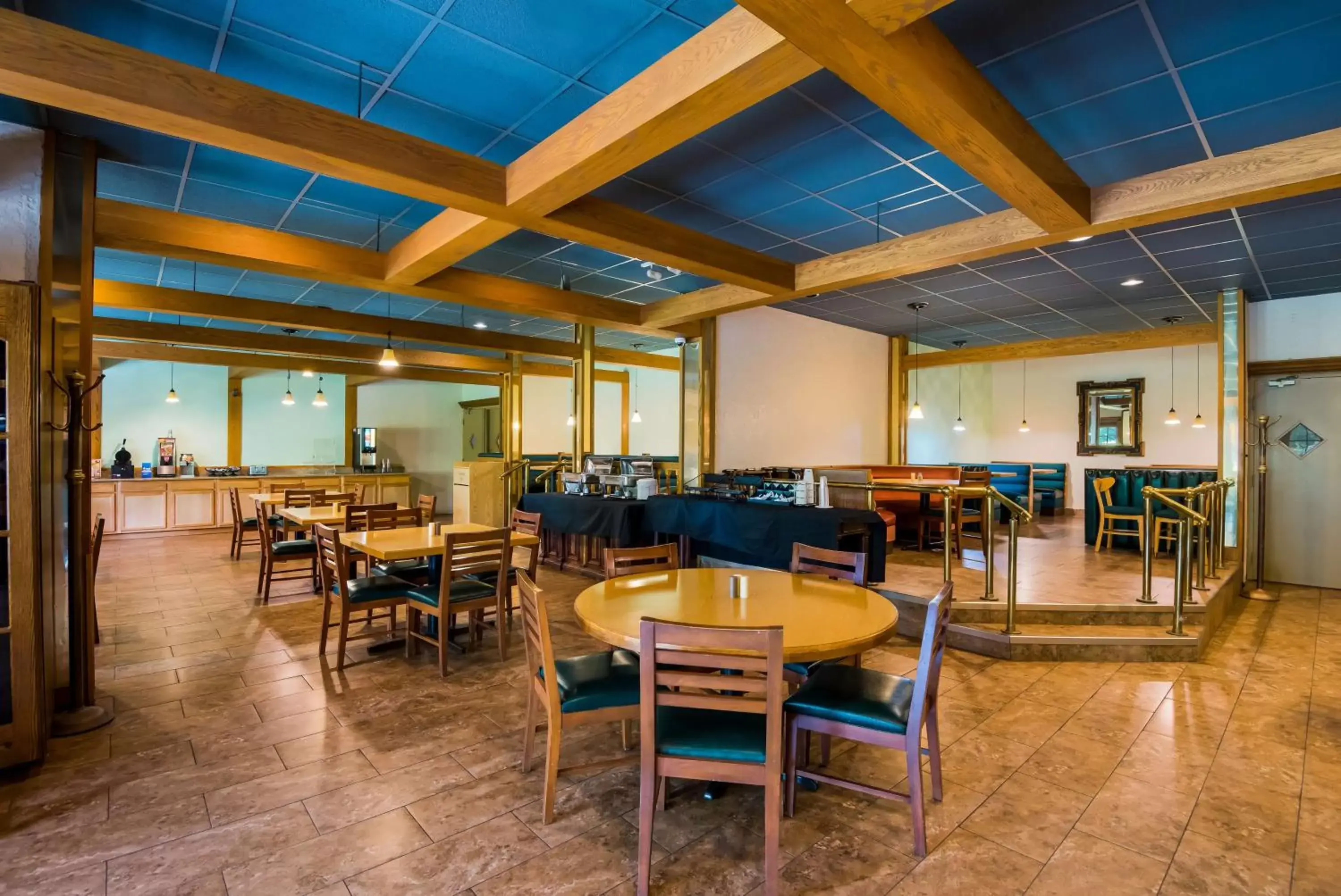 Breakfast, Restaurant/Places to Eat in Best Western Prairie Inn & Conference Center