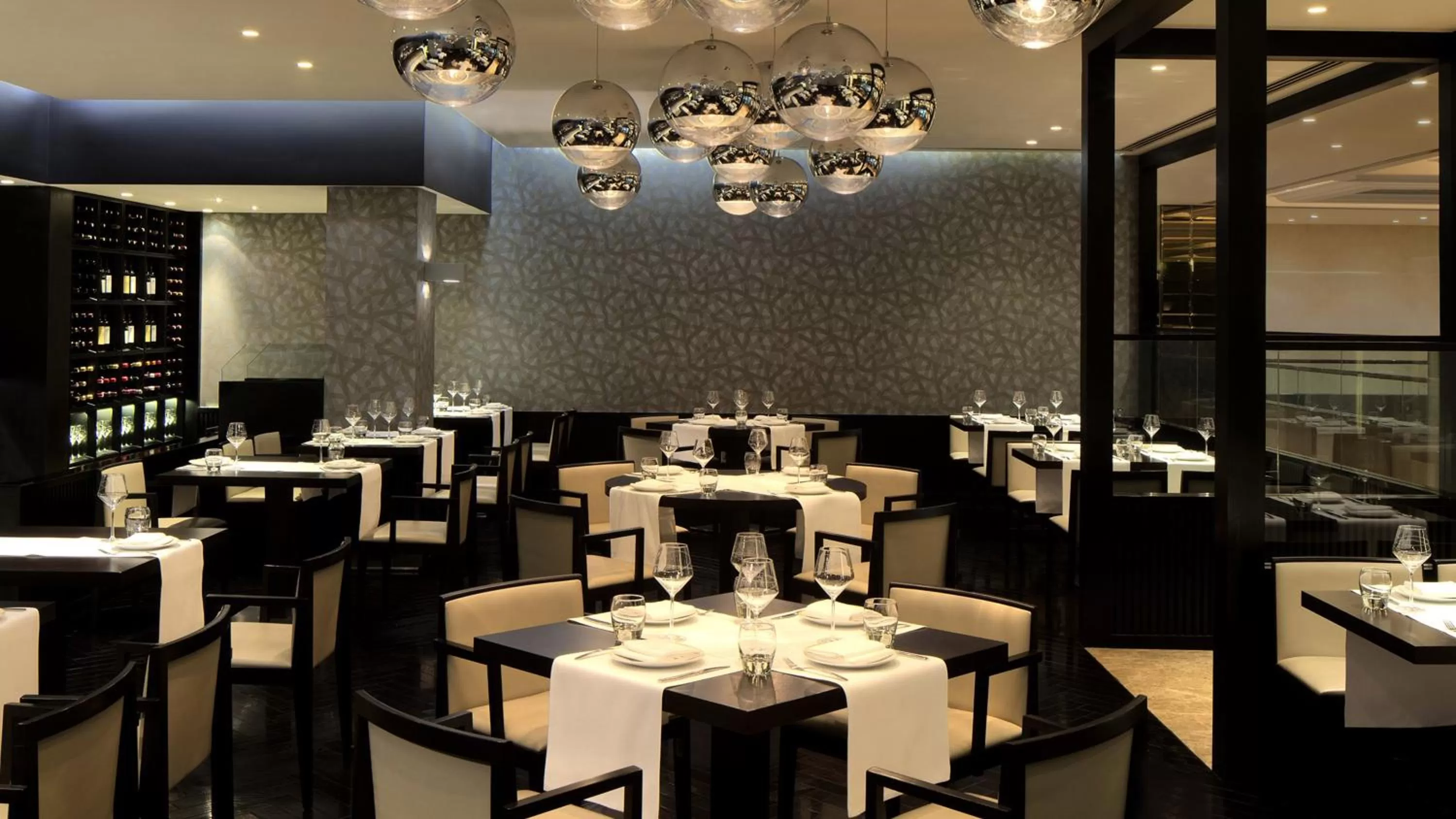 Restaurant/places to eat in InterContinental Bahrain by IHG