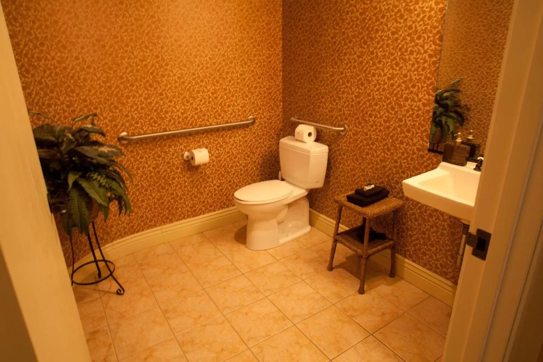 Bathroom in Destinations Inn Theme Rooms