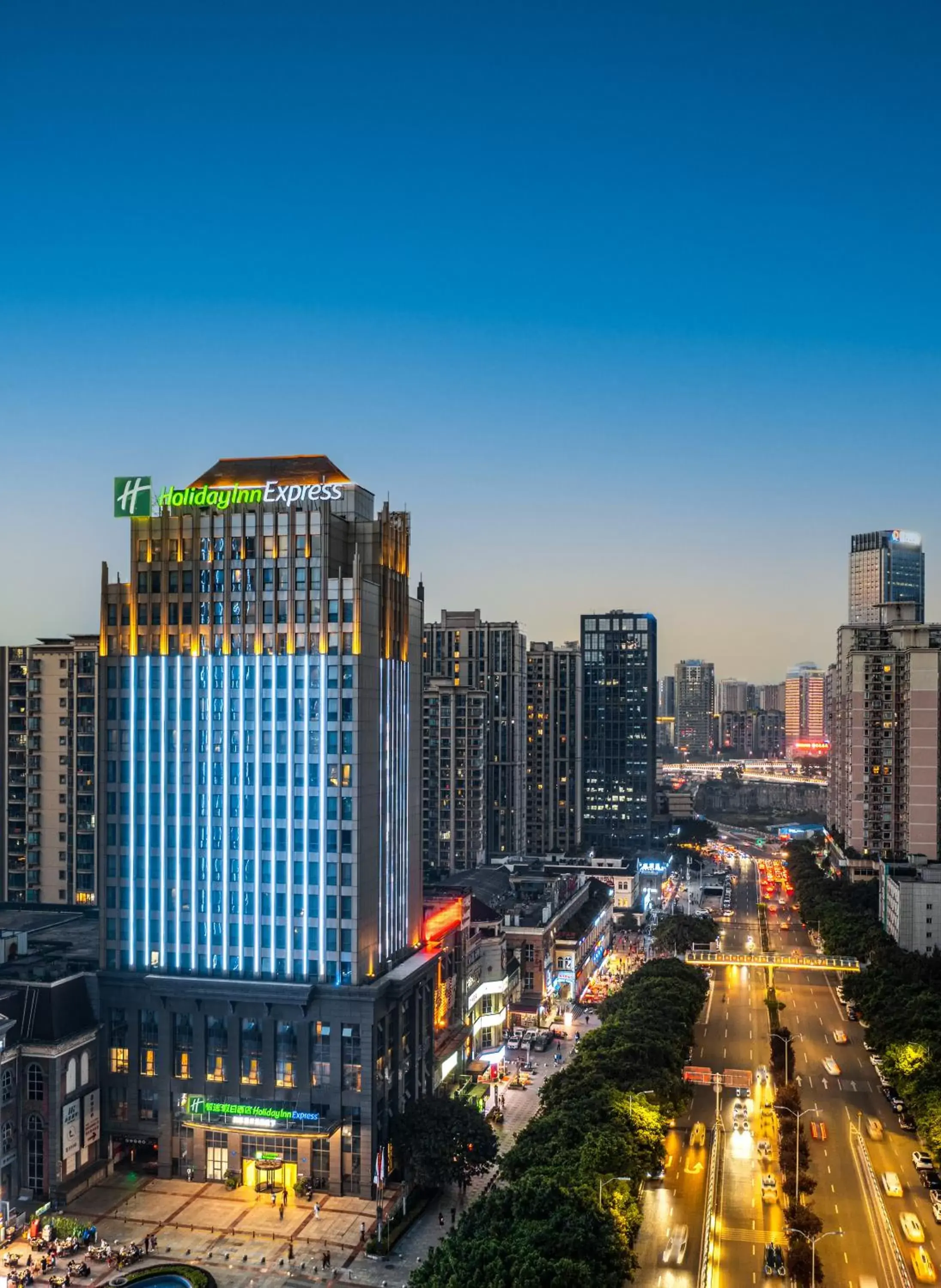 Property building in Holiday Inn Express Chongqing Guanyinqiao , an IHG Hotel