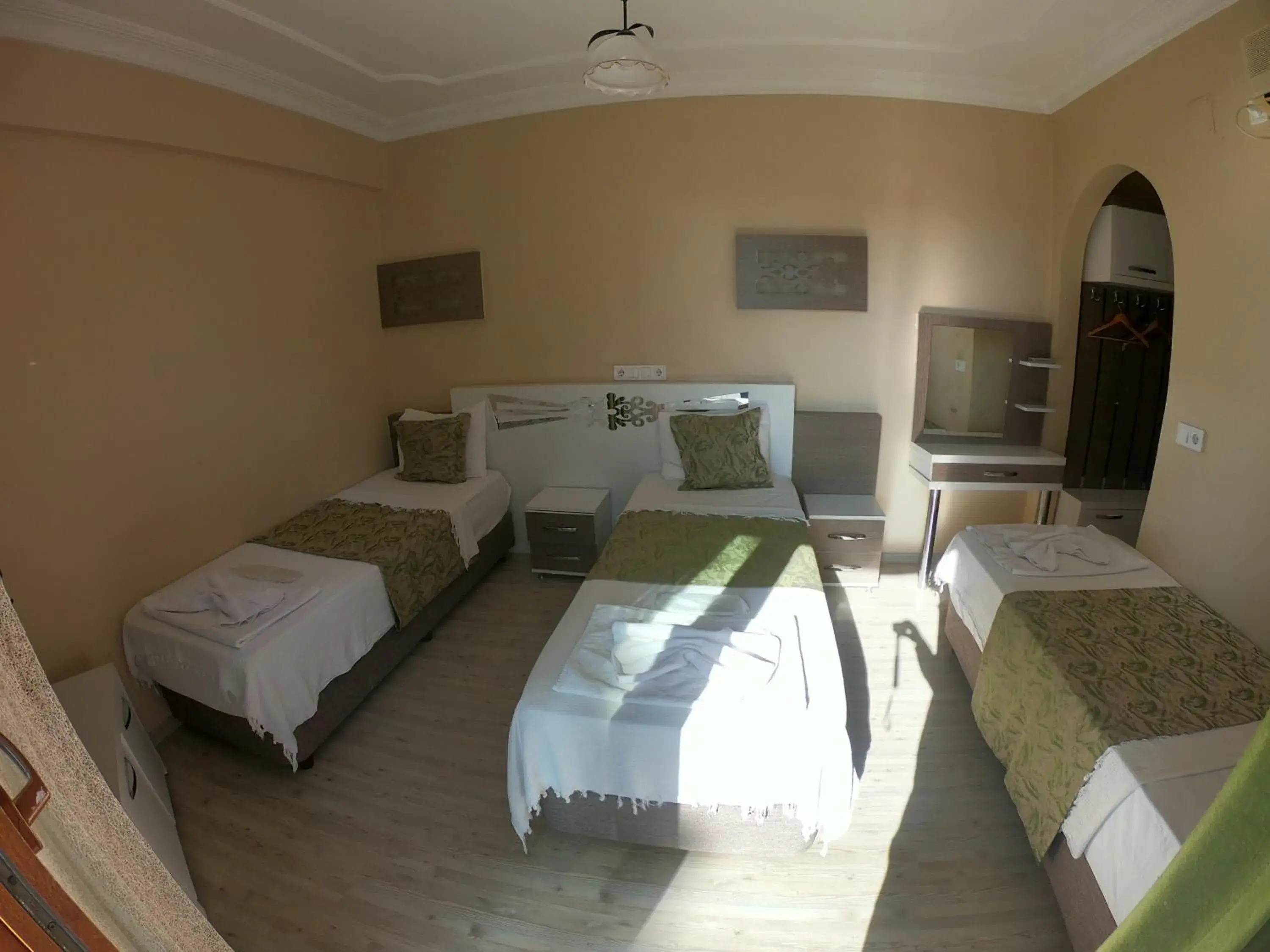 Bed, Seating Area in Bellamaritimo Hotel