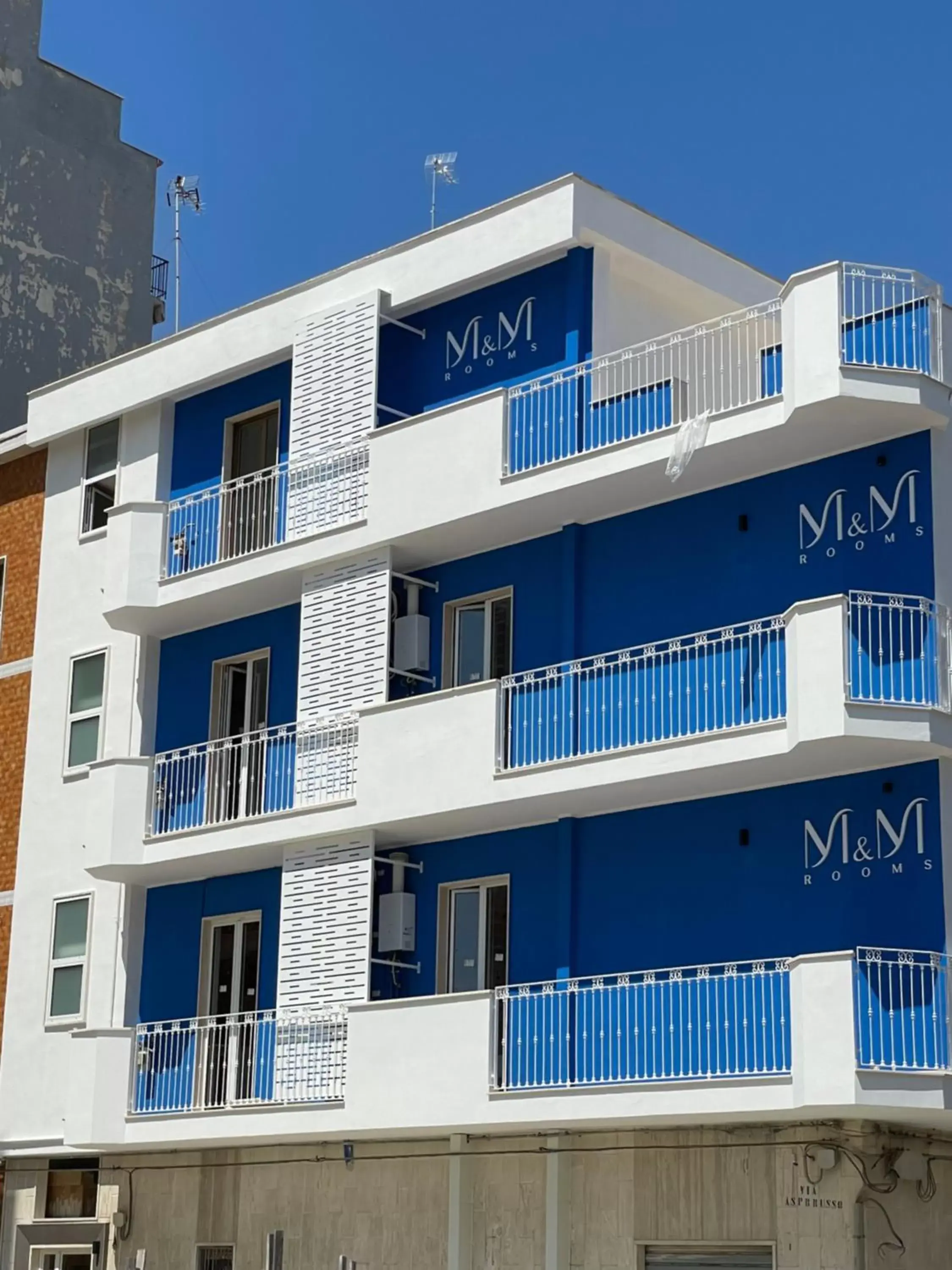 Property Building in M&M rooms Margherita di Savoia