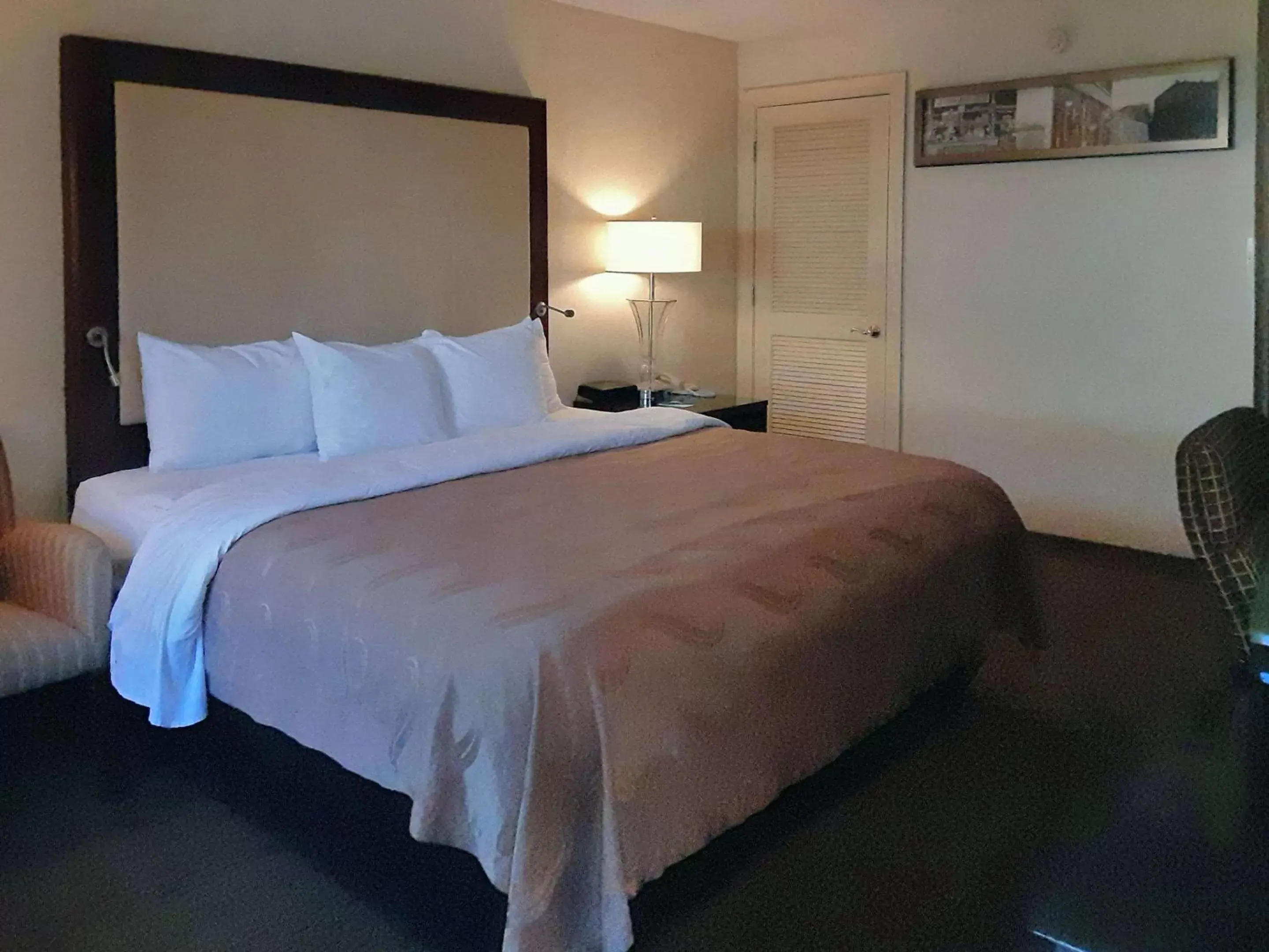 Bedroom, Bed in Quality Inn Morganton