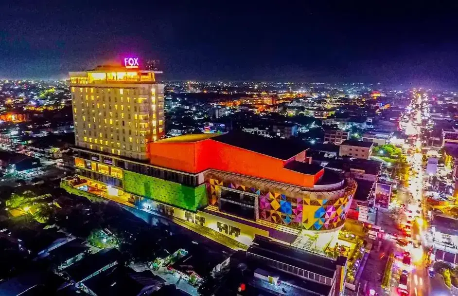 Property building, Bird's-eye View in FOX Hotel Pekanbaru