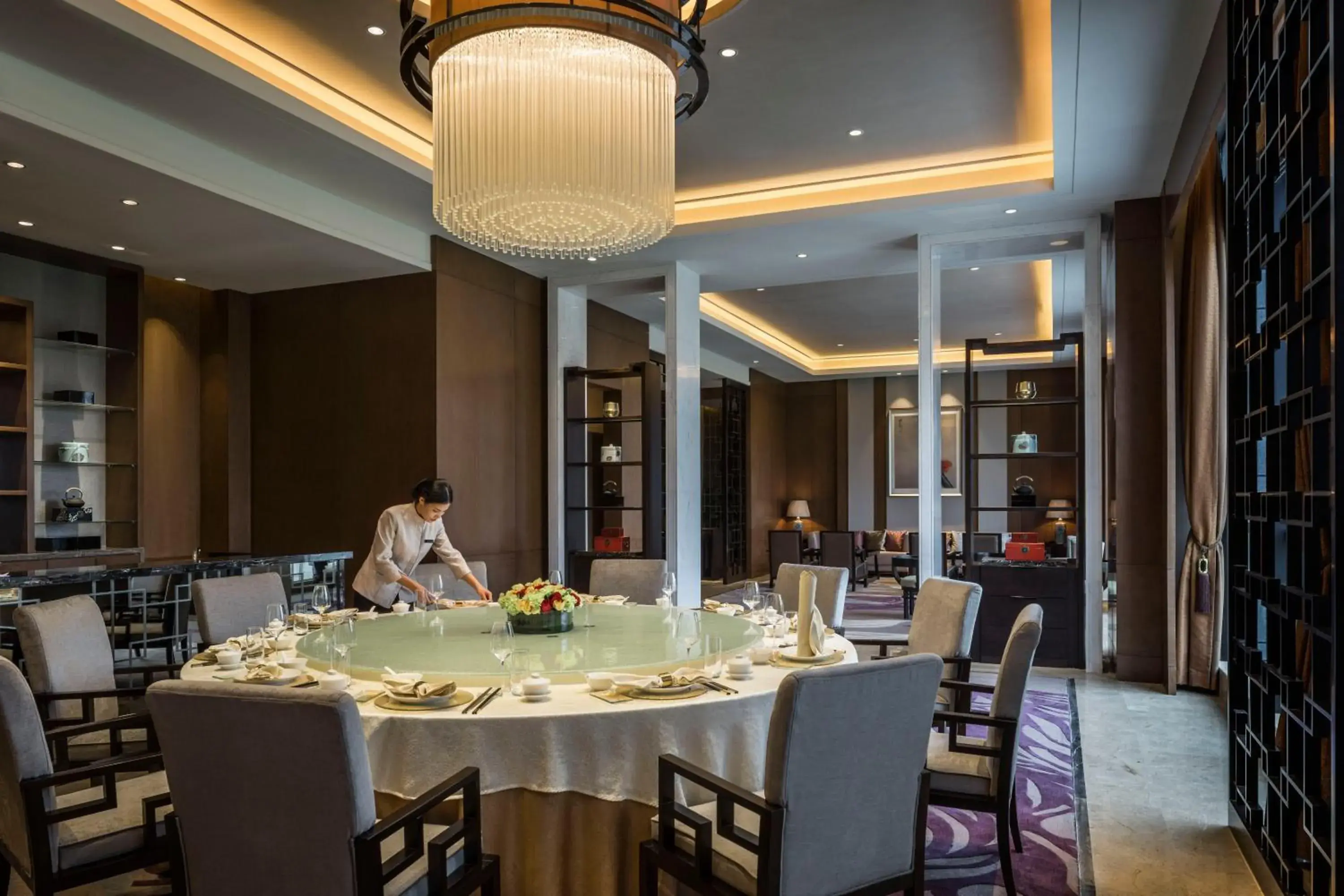 Restaurant/Places to Eat in HUALUXE Yangjiang City Center, an IHG Hotel