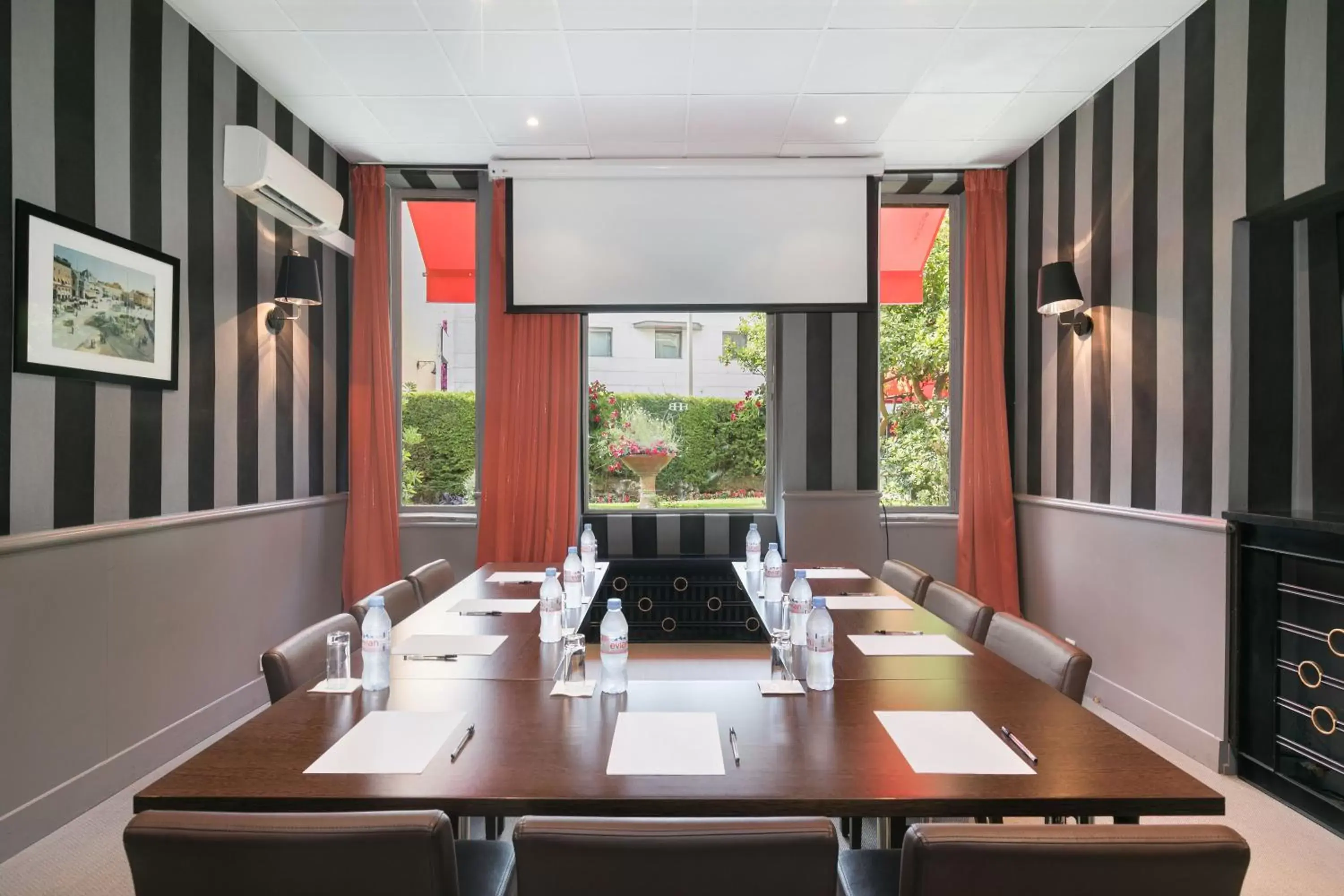 Meeting/conference room in Best Western Plus Hôtel Brice Garden Nice