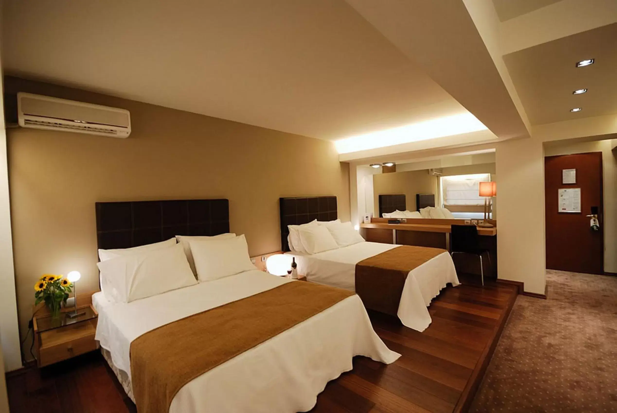 Bed in Capsis Hotel Thessaloniki