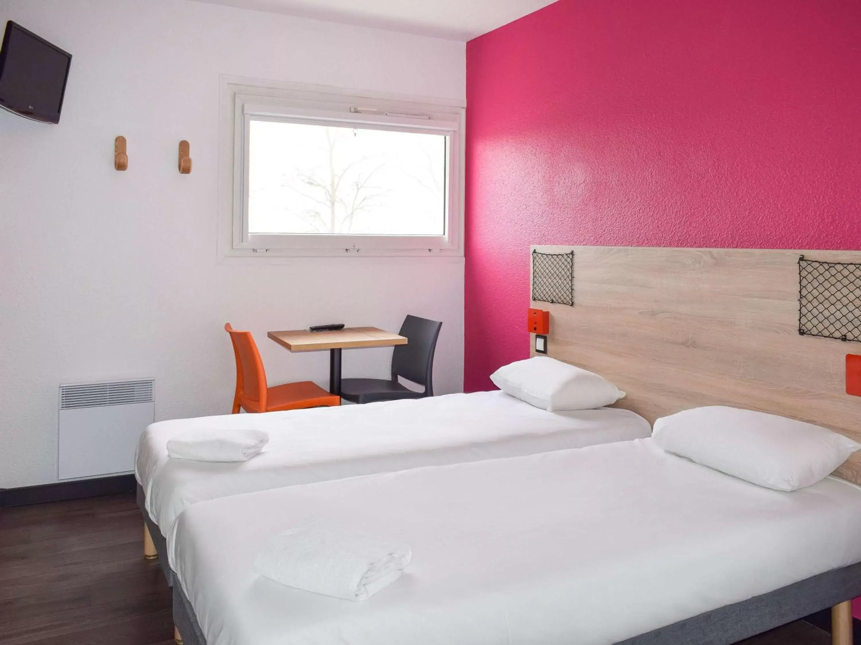 Bedroom, Bed in hotelF1 Saint Witz A1 Hôtel