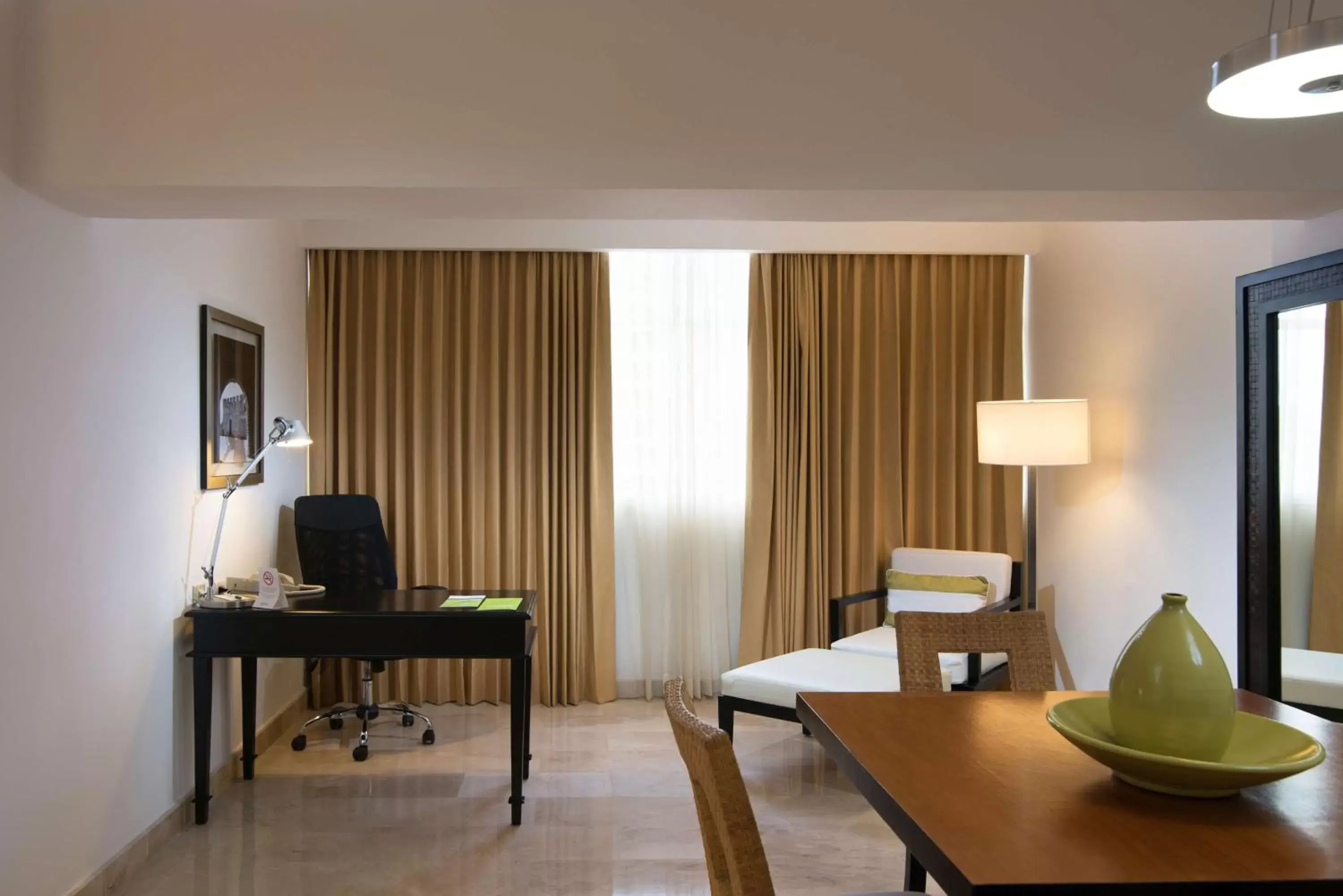 Photo of the whole room, Seating Area in Radisson Hotel Santo Domingo Photo of the whole room, Seating Area in Radisson Hotel Santo Domingo