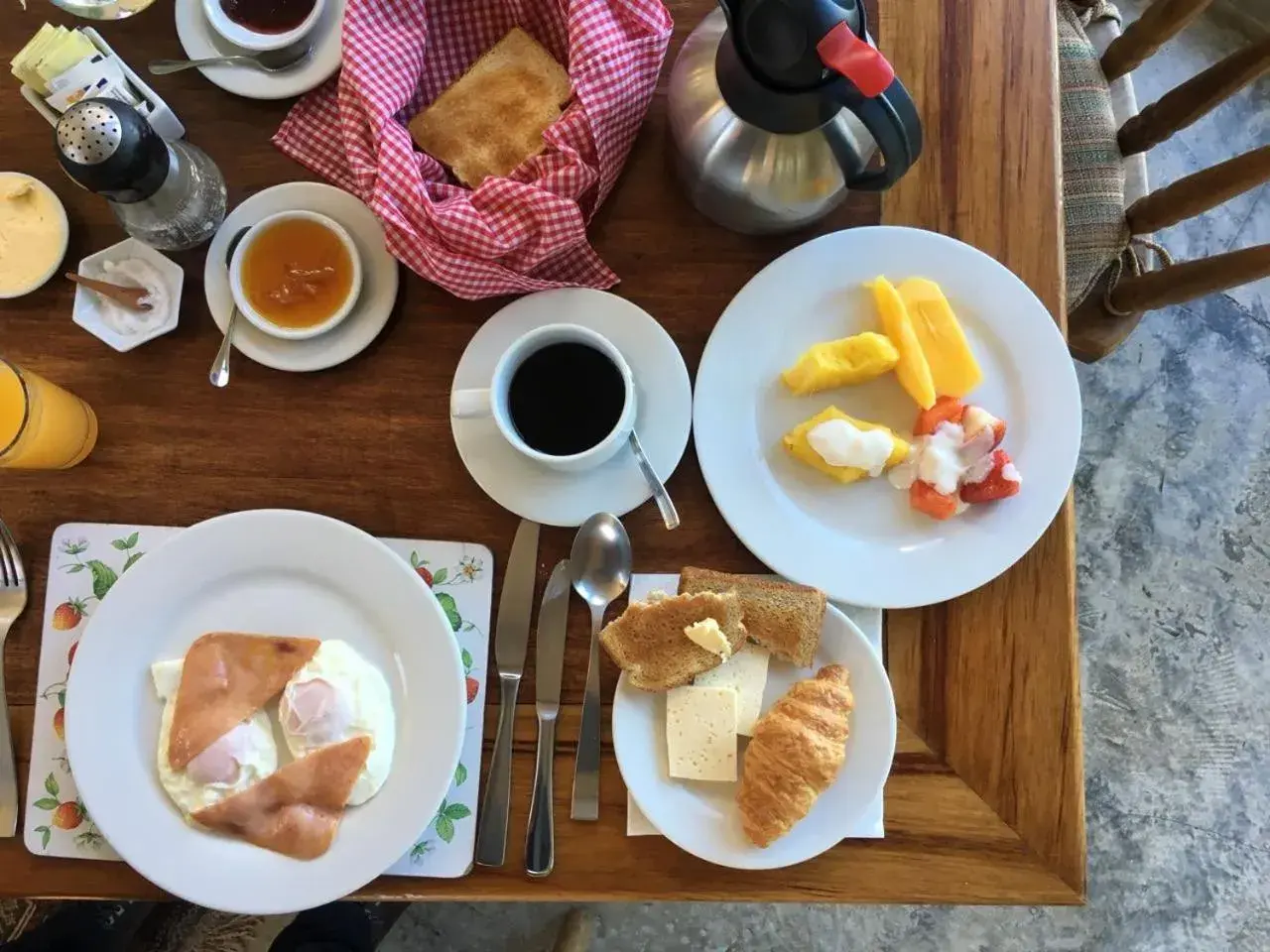 Breakfast in Poas Volcano Lodge