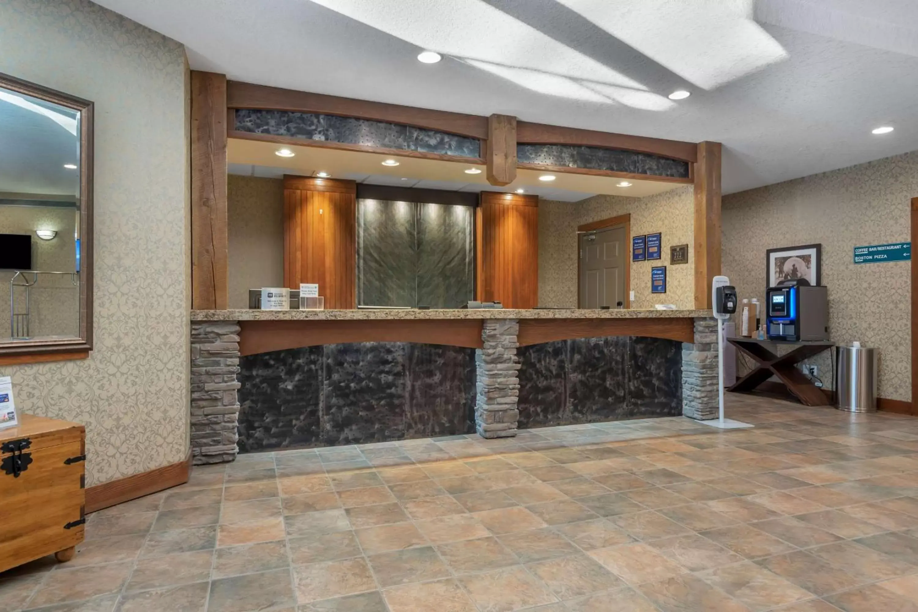 Lobby or reception, Lobby/Reception in Best Western Plus Fernie Mountain Lodge