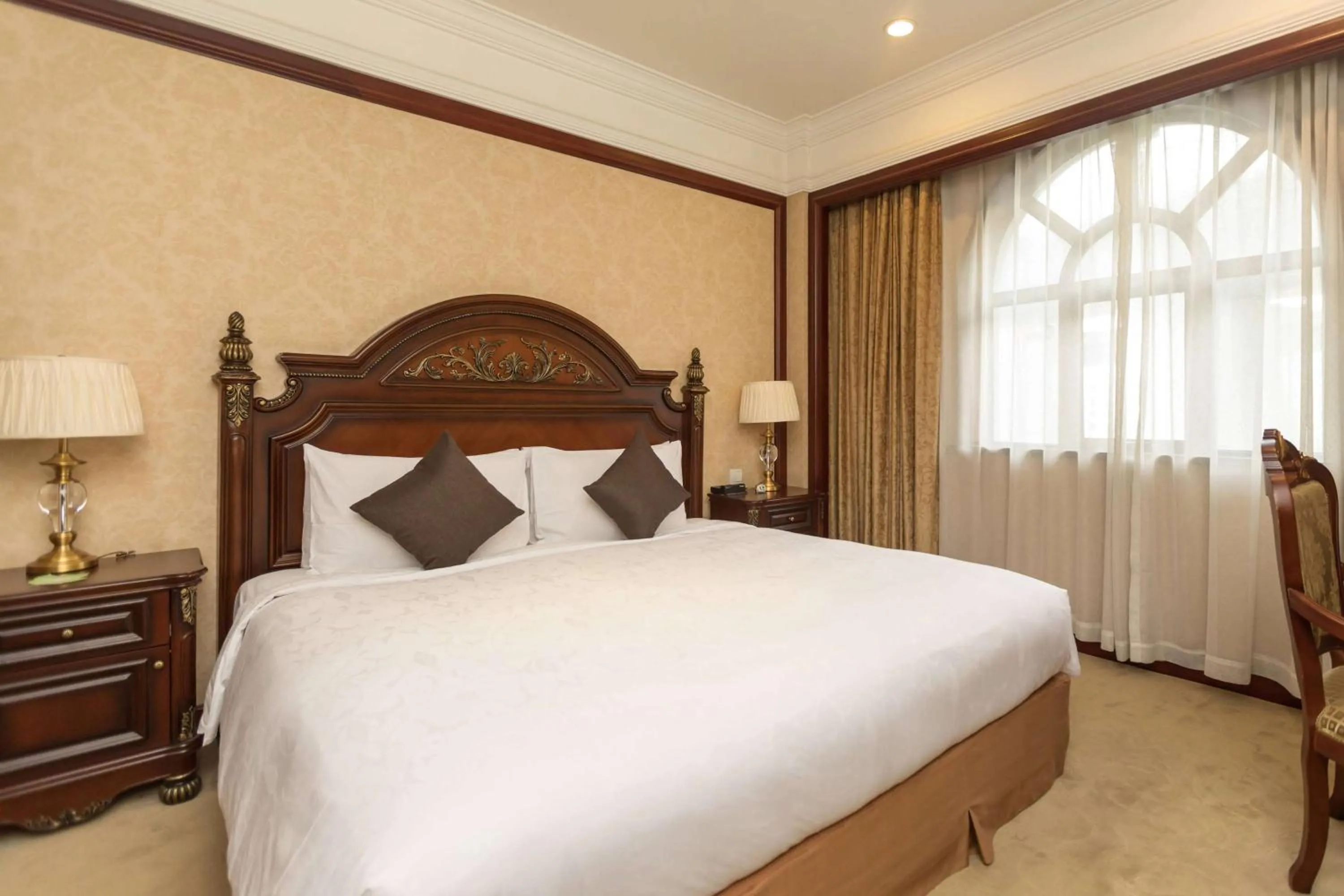 Photo of the whole room, Bed in Wyndham Shanghai Hongqiao-Near NECC