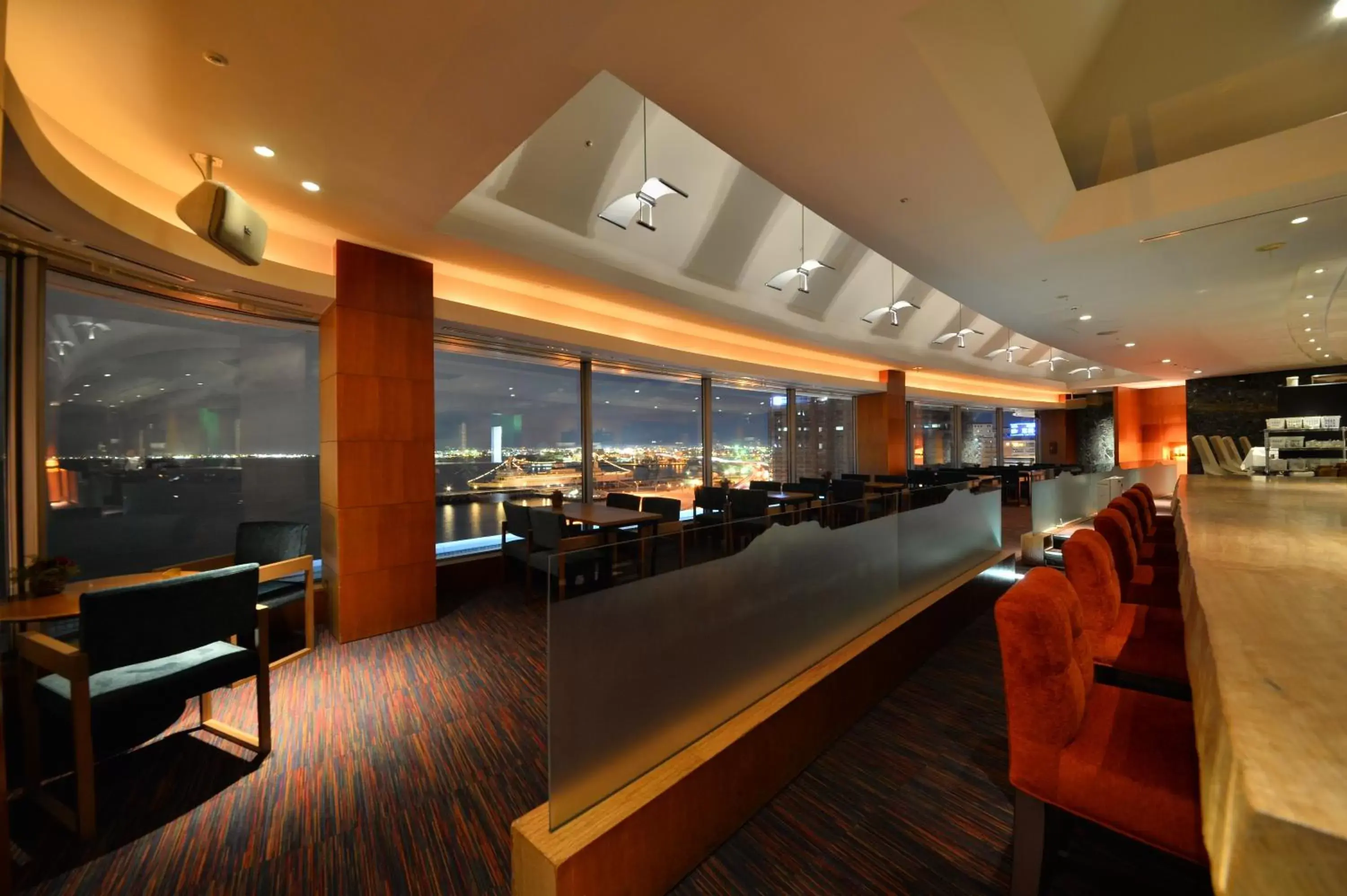 Lounge or bar in Hakodate Kokusai Hotel Lounge or bar in Hakodate Kokusai Hotel