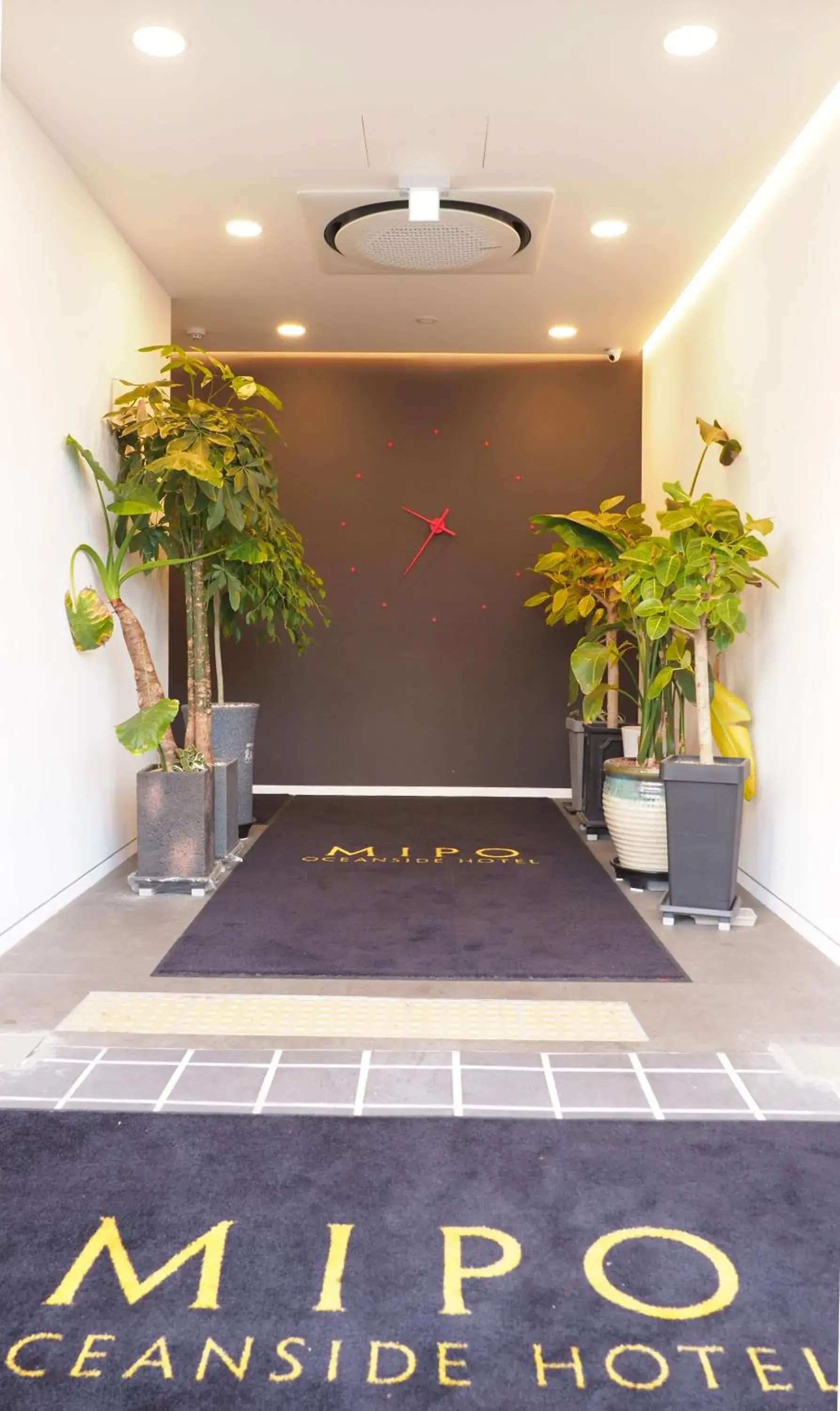 Facade/entrance in Mipo Oceanside Hotel Facade/entrance in Mipo Oceanside Hotel