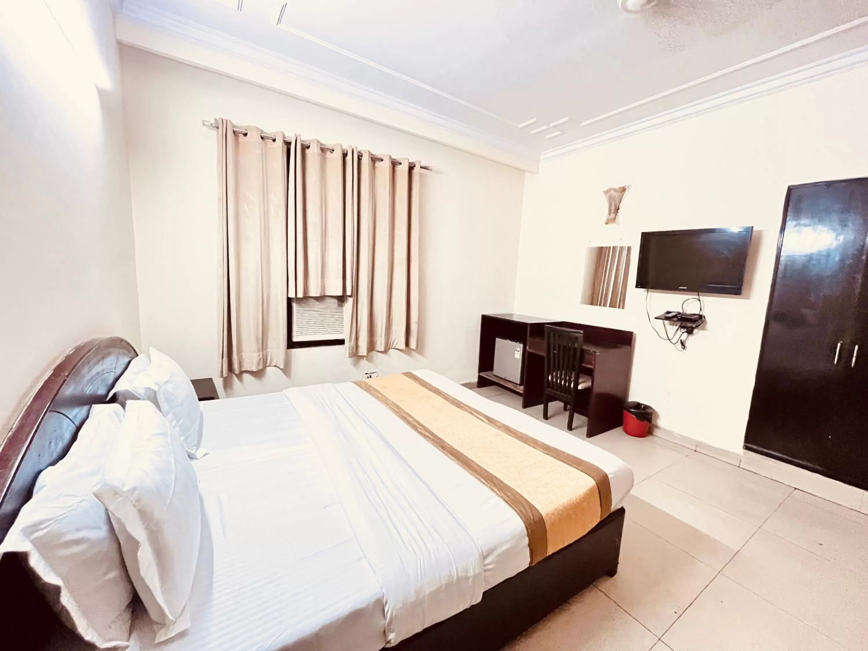 Bed in Ashoka Hotel Karol Bagh Delhi