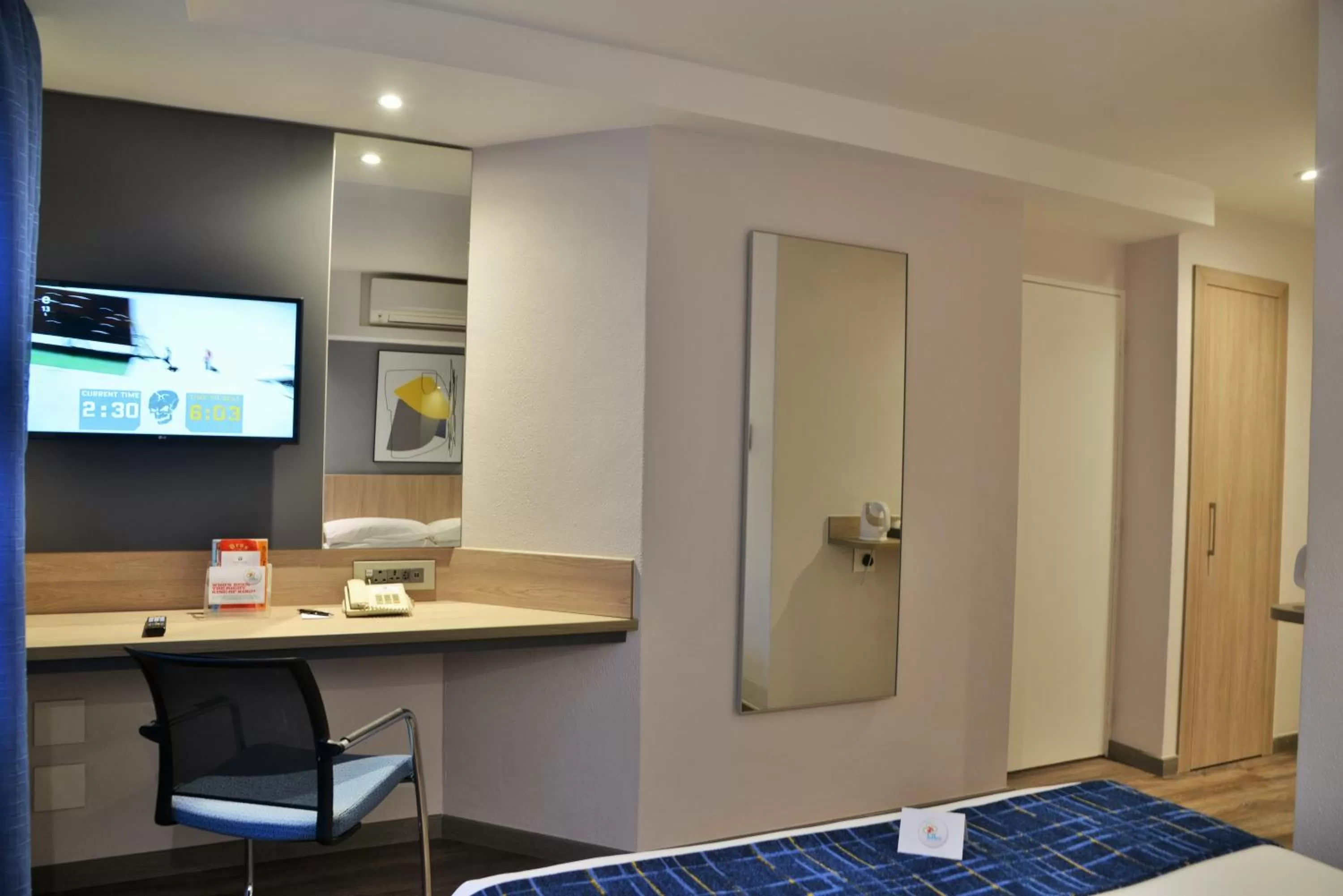 Twin Room - Non-Smoking in Town Lodge Menlo Park