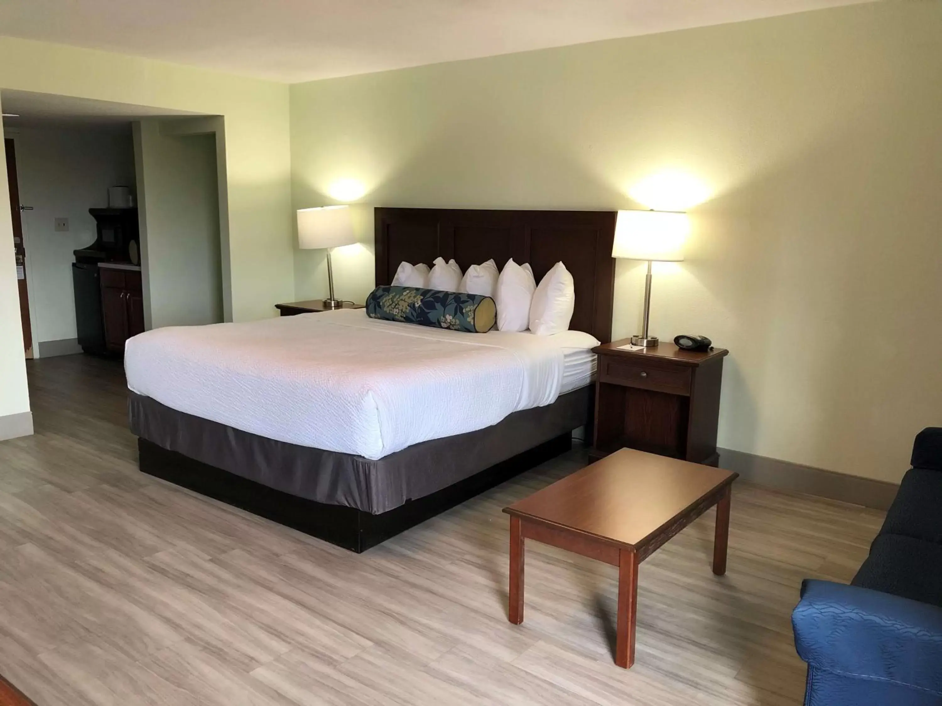 Photo of the whole room, Bed in Best Western Plus Myrtle Beach@Intracoastal