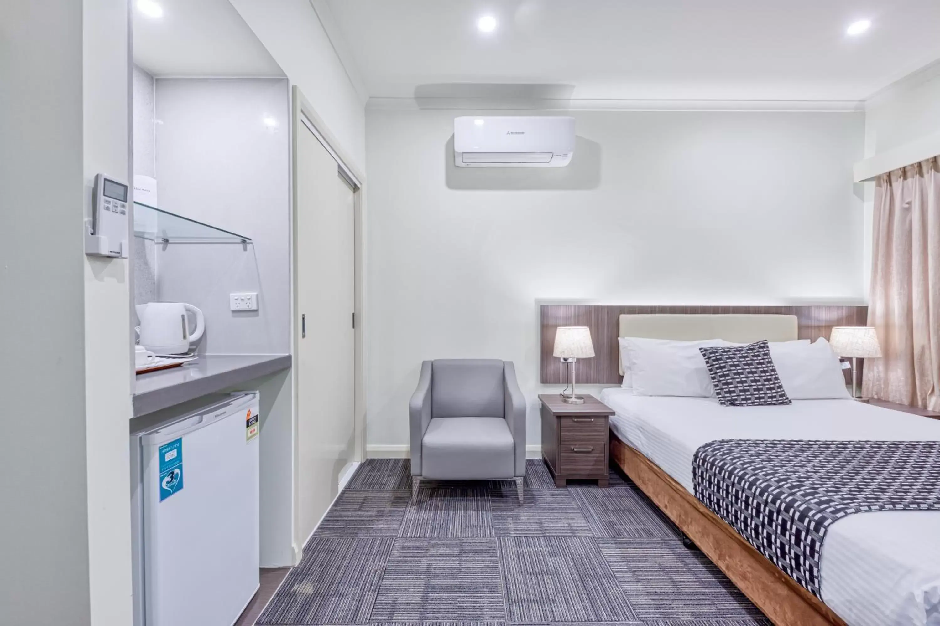 Bedroom, Bed in Best Western Melbourne Airport