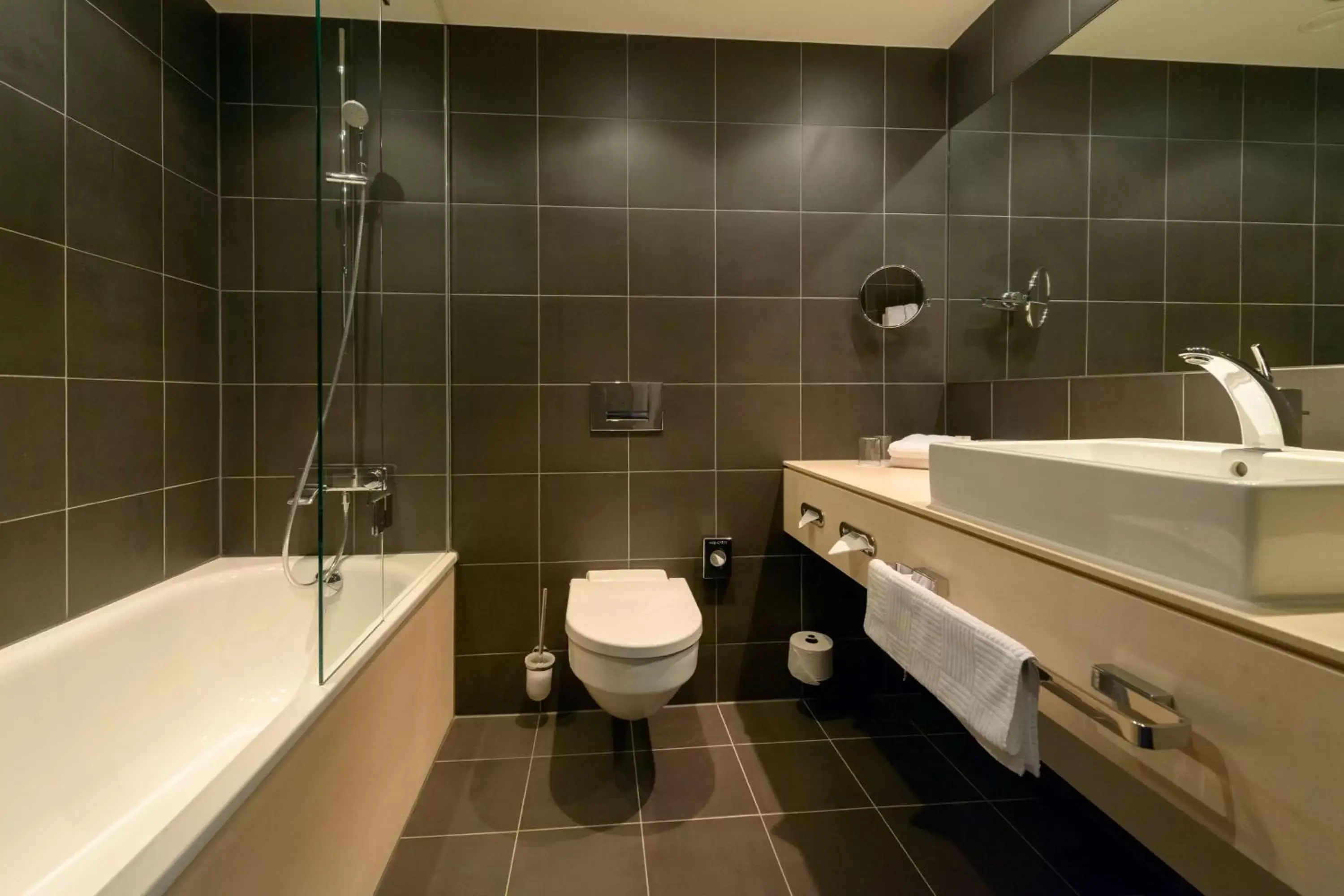 Studio with direct Weser View - single occupancy in ATLANTIC Hotel Sail City Studio with direct Weser View - single occupancy in ATLANTIC Hotel Sail City