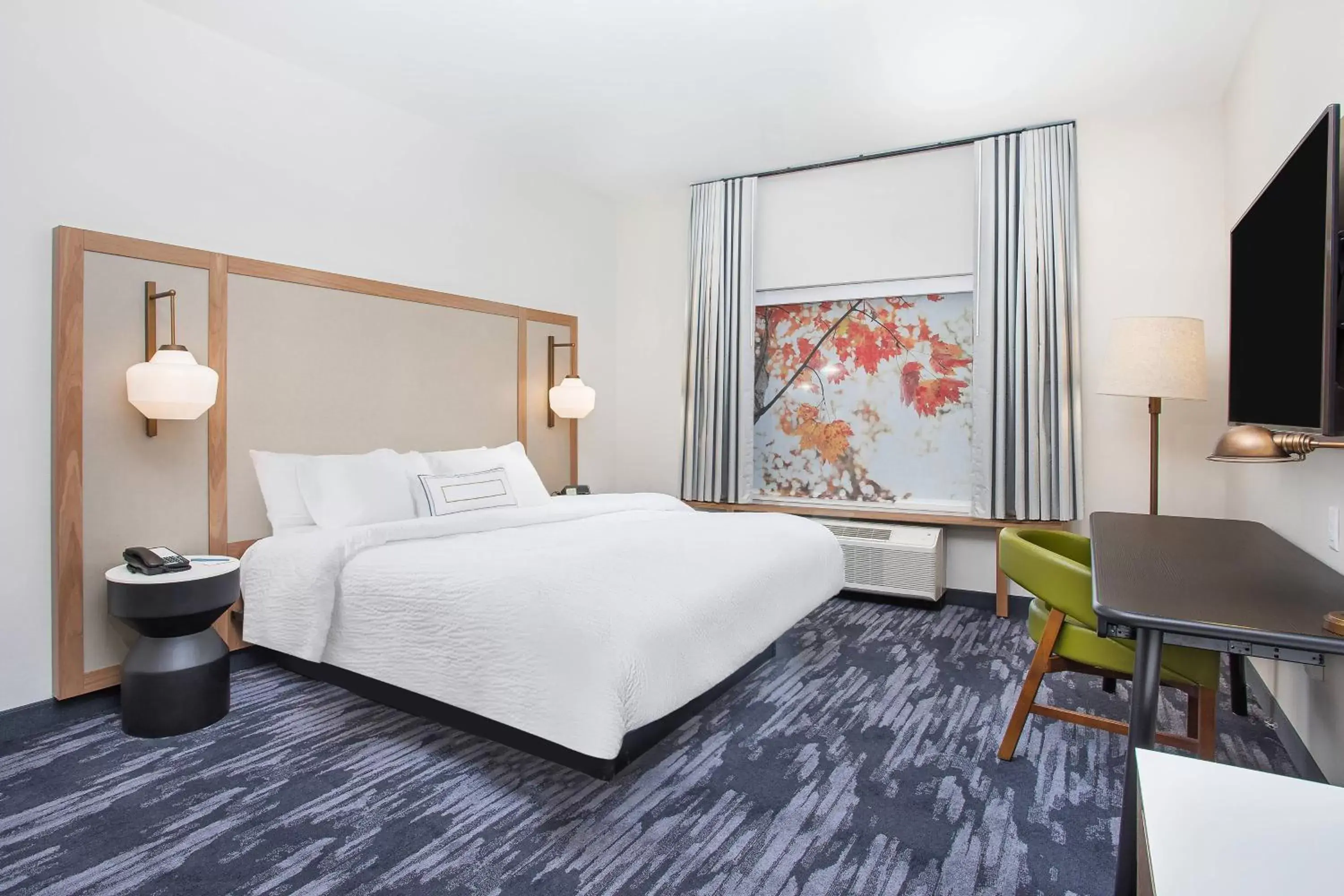 Photo of the whole room, Bed in Fairfield Inn & Suites by Marriott Pigeon Forge