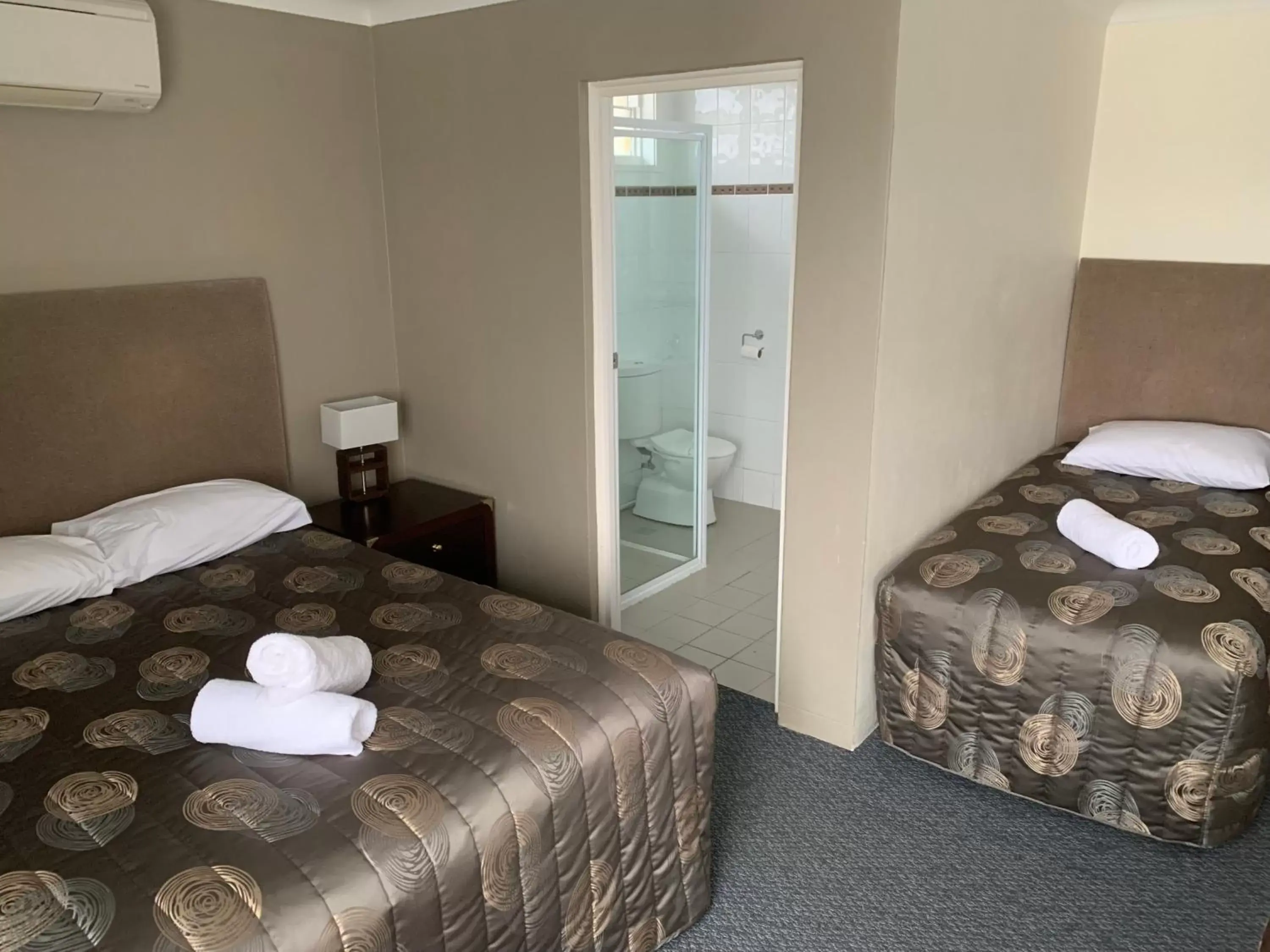 Executive Twin Room in Titania Motel Executive Twin Room in Titania Motel