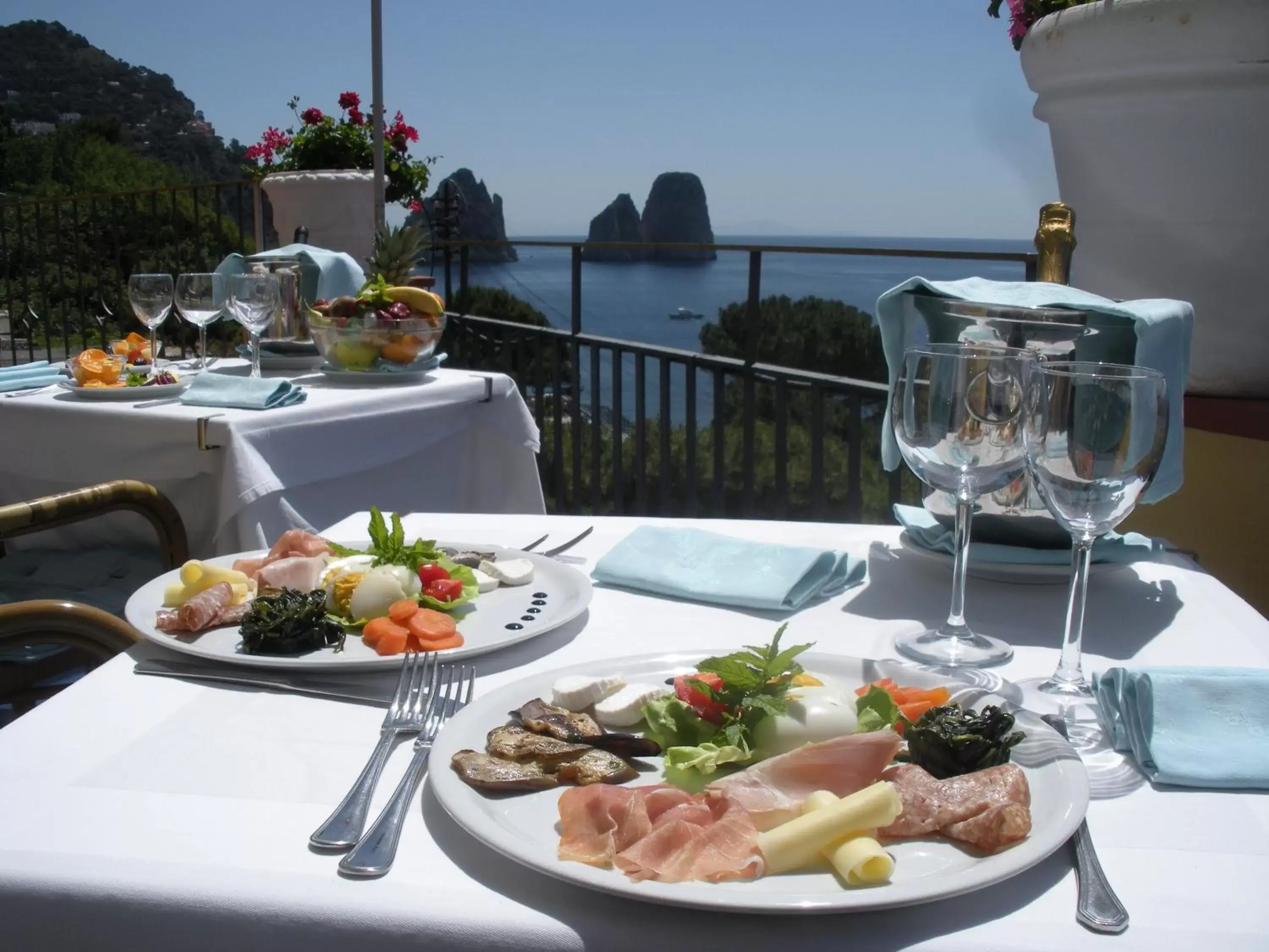 Restaurant/places to eat in Hotel Weber Ambassador Restaurant/places to eat in Hotel Weber Ambassador