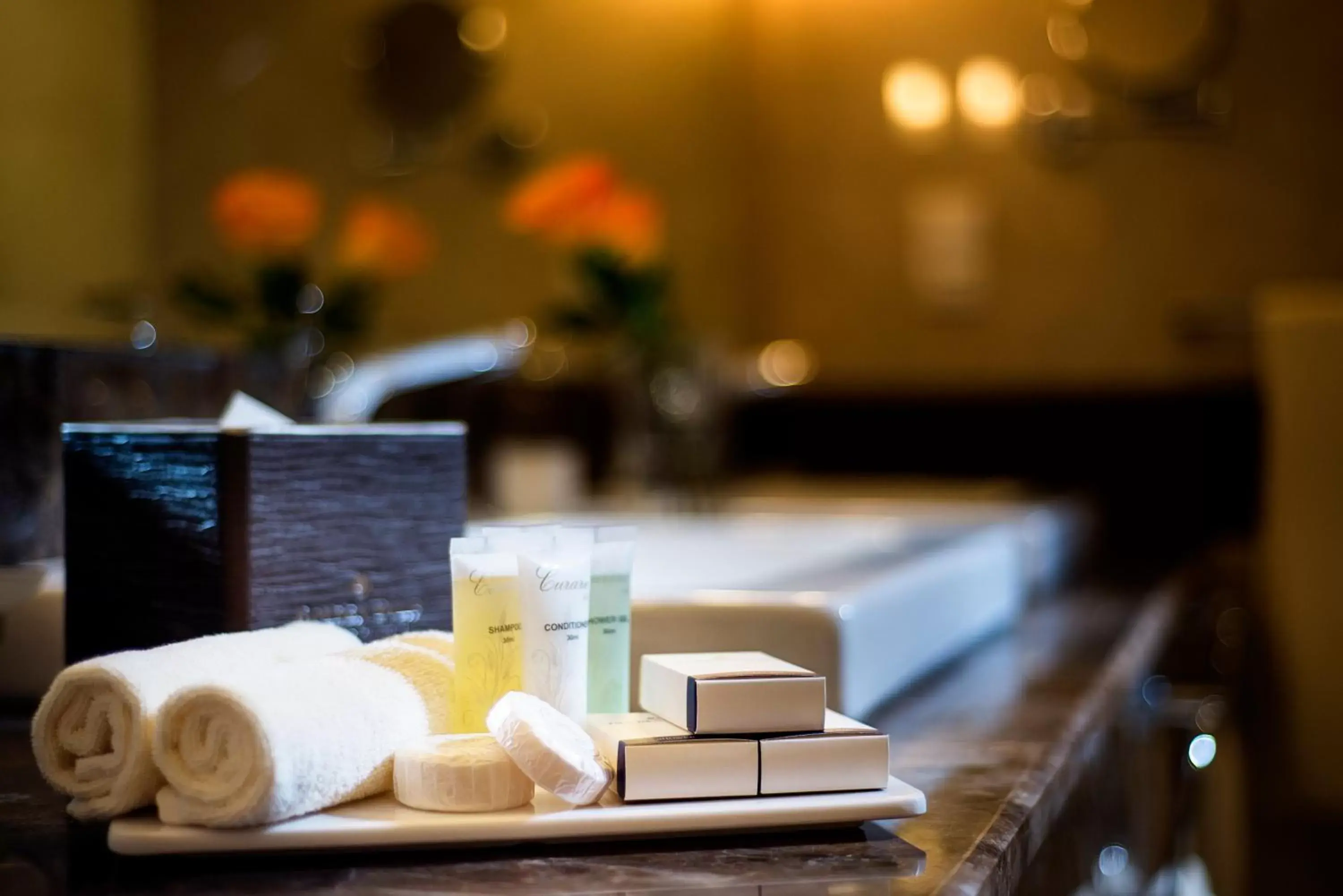 Shower, Bed in Golden Tulip Doha Hotel Shower, Bed in Golden Tulip Doha Hotel