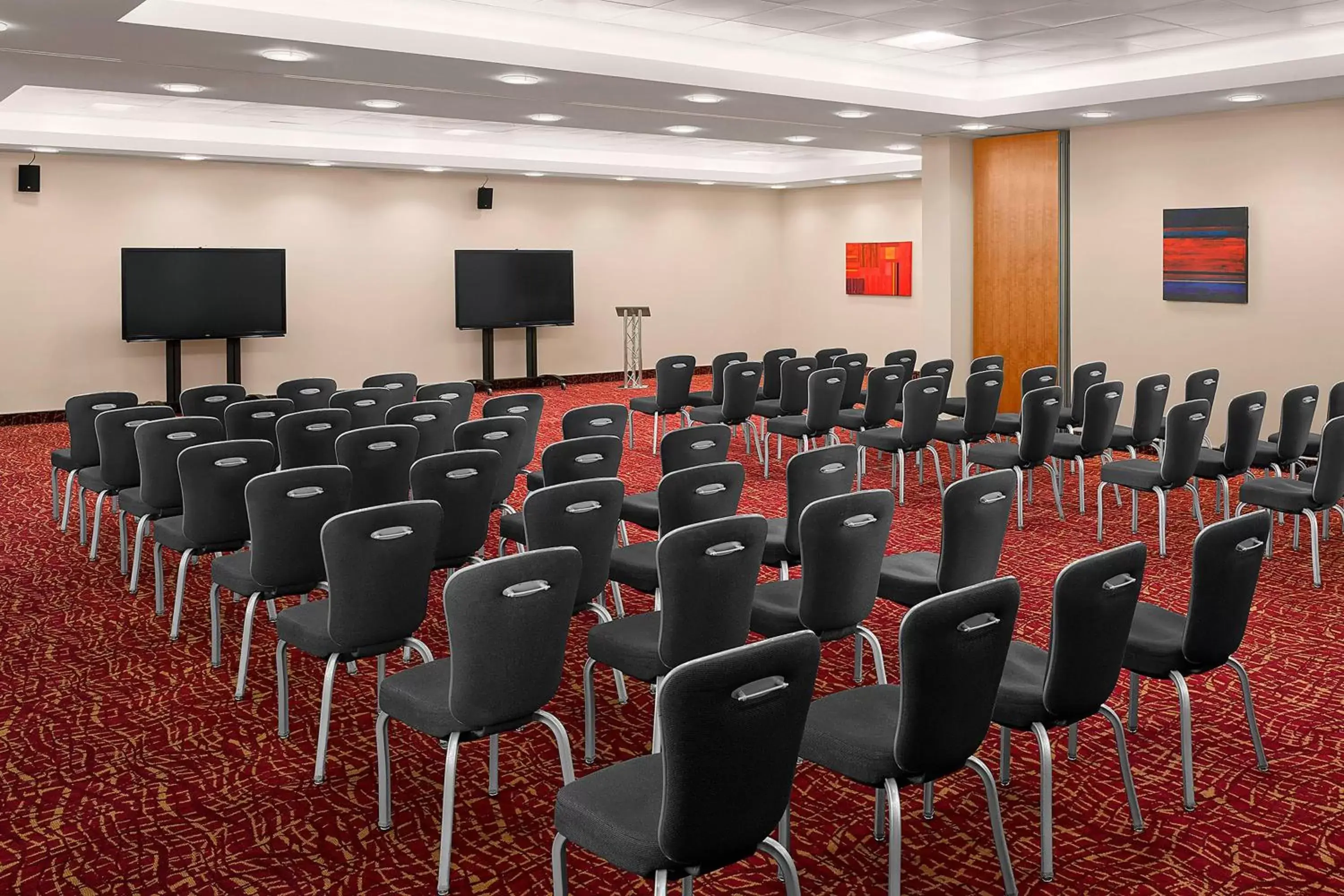 Meeting/conference room in Sheraton Heathrow Hotel