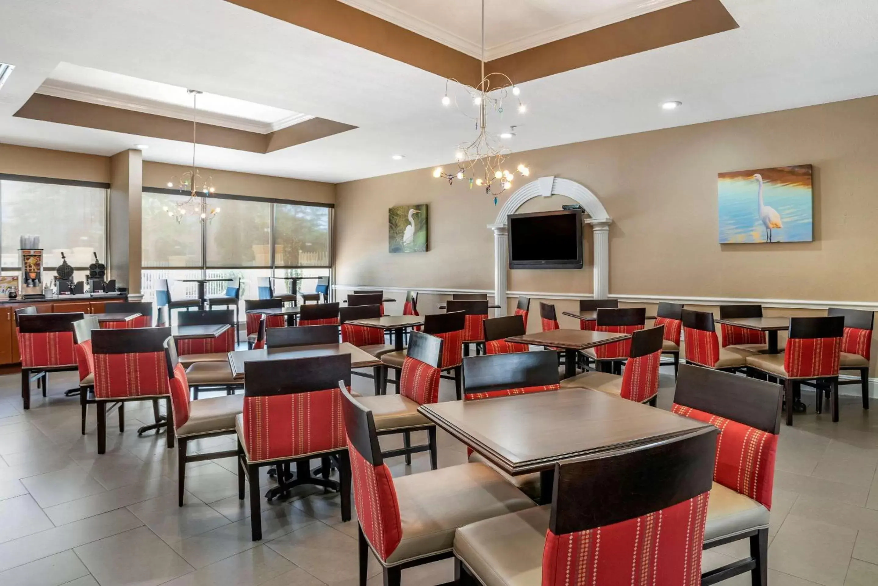 Restaurant/places to eat in Comfort Inn & Suites Marianna I-10 Restaurant/places to eat in Comfort Inn & Suites Marianna I-10