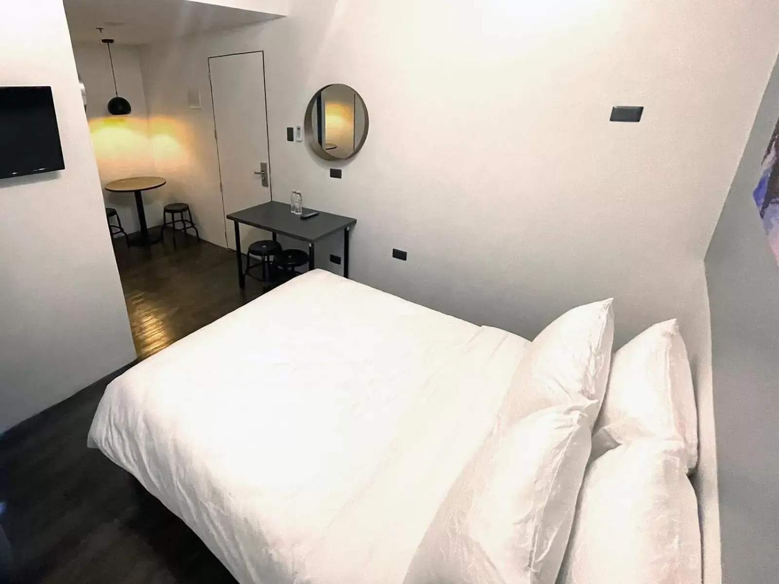 Queen Room in mySTAY Hotel BGC North Queen Room in mySTAY Hotel BGC North