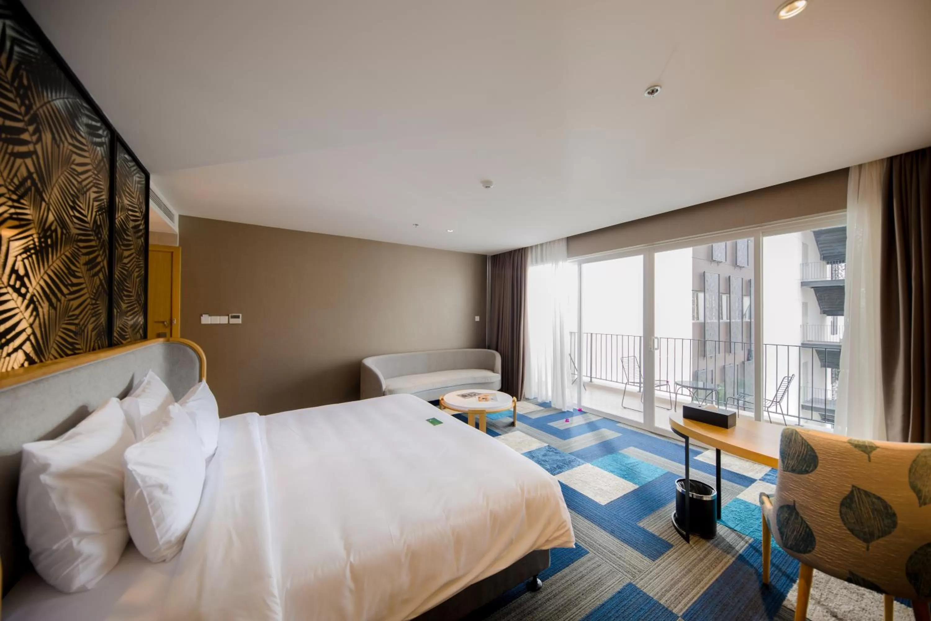 Restaurant/places to eat, Bed in Quinter Central Nha Trang