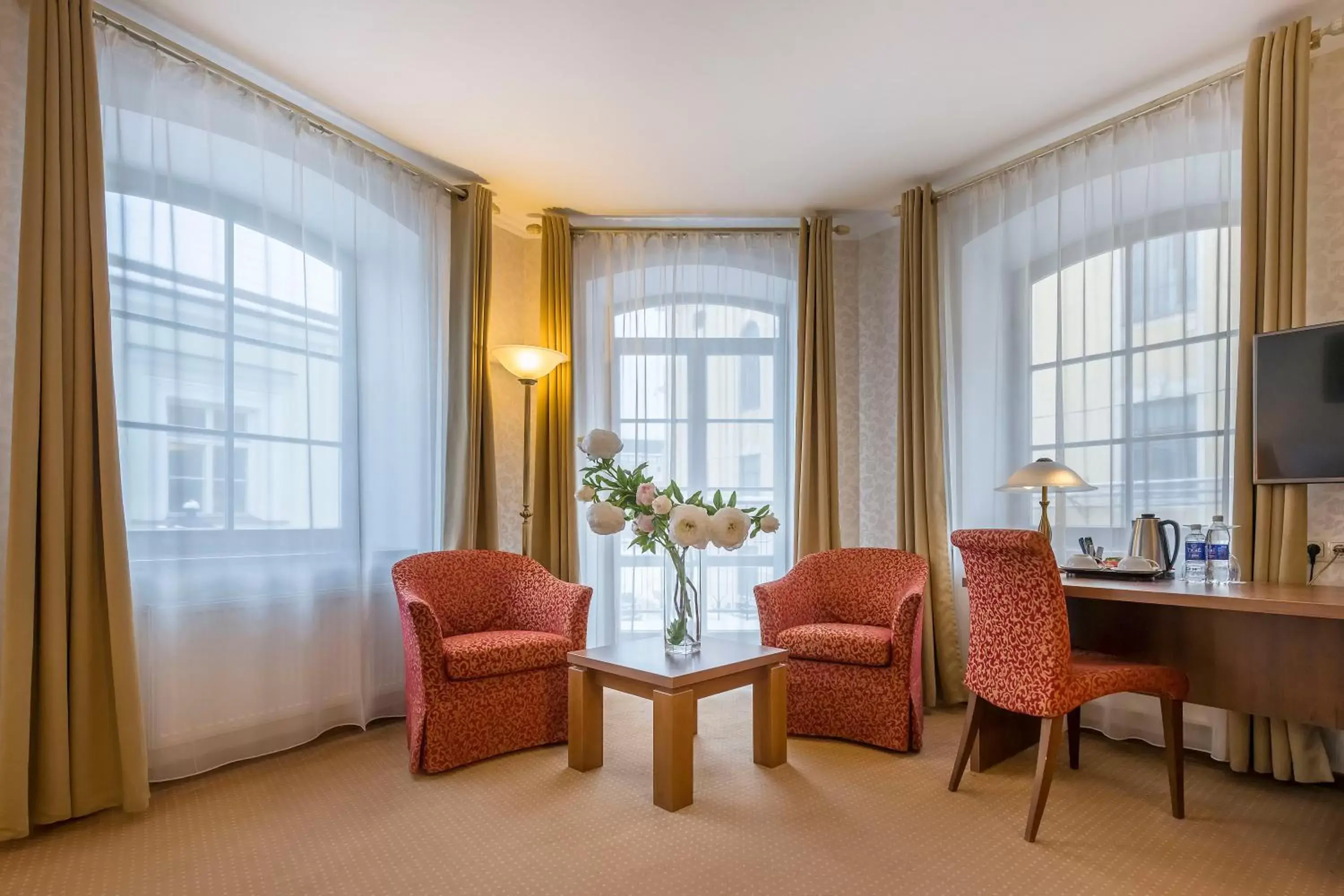 TV and multimedia, Seating Area in Artis Centrum Hotels