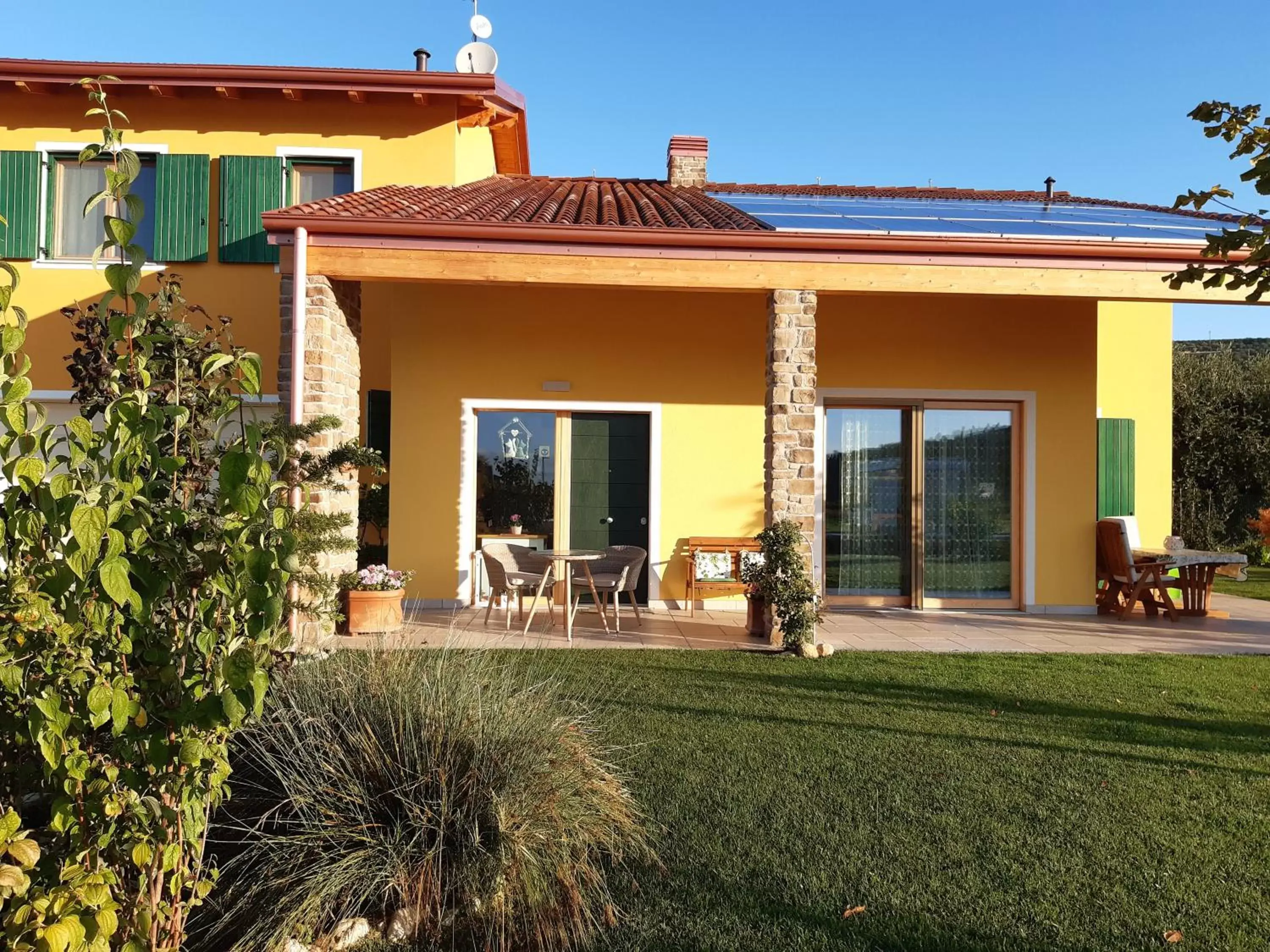 Patio, Property Building in B&B Mimosa e Lillà