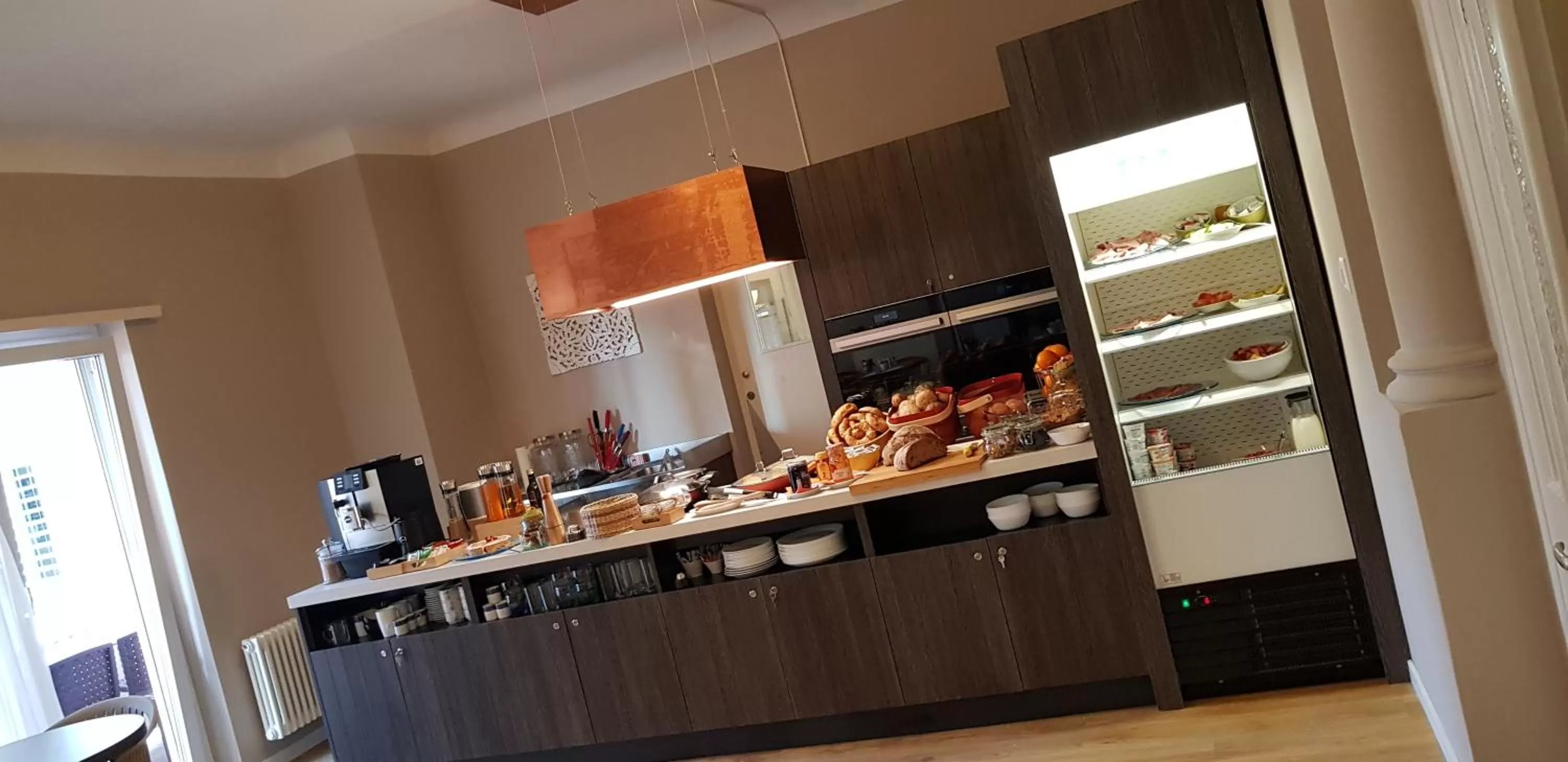 Breakfast in @ Home Hotel Locarno