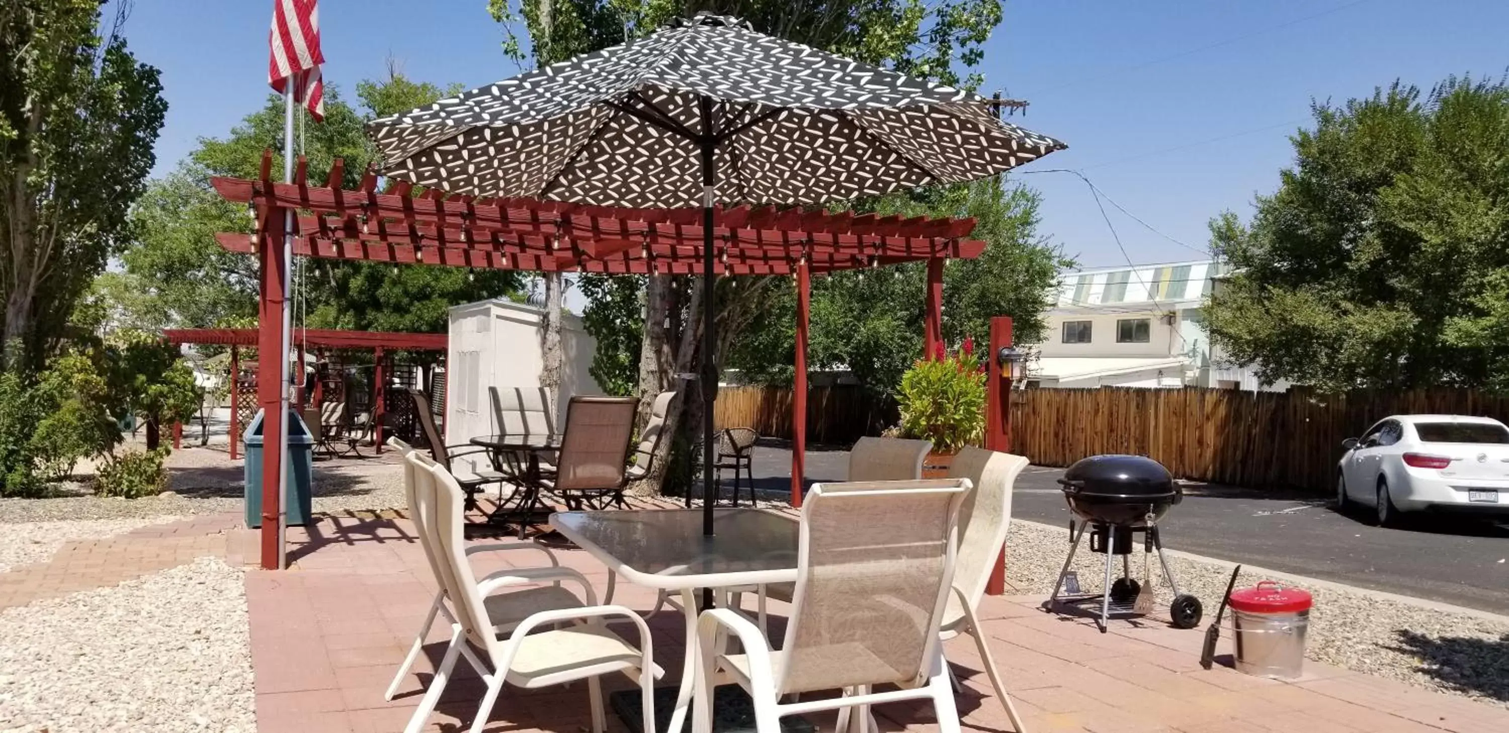 Patio in 1 or 3 Bedroom Apartment with Full Kitchen