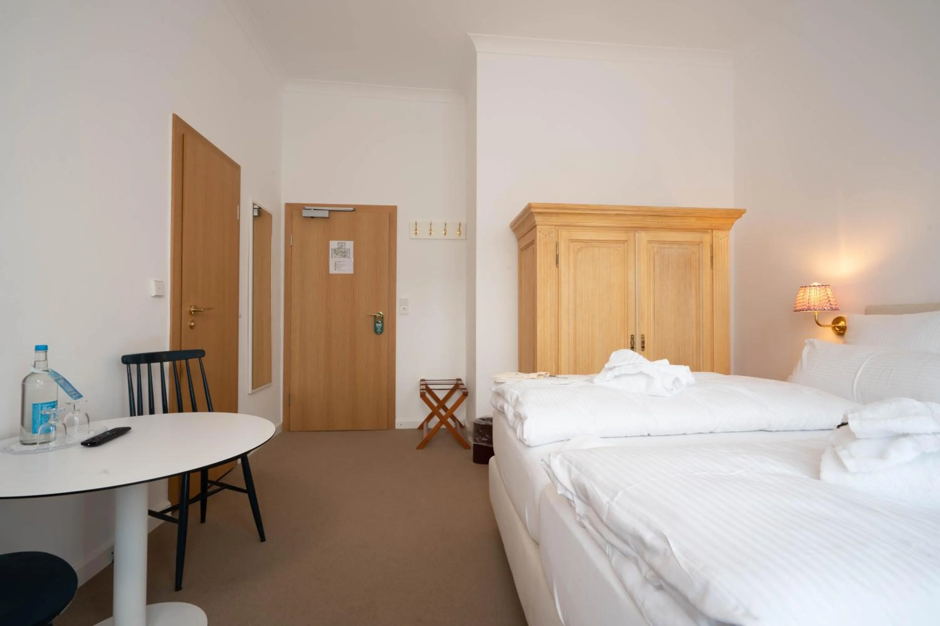 Photo of the whole room, Bed in Logierhaus Austernfischer