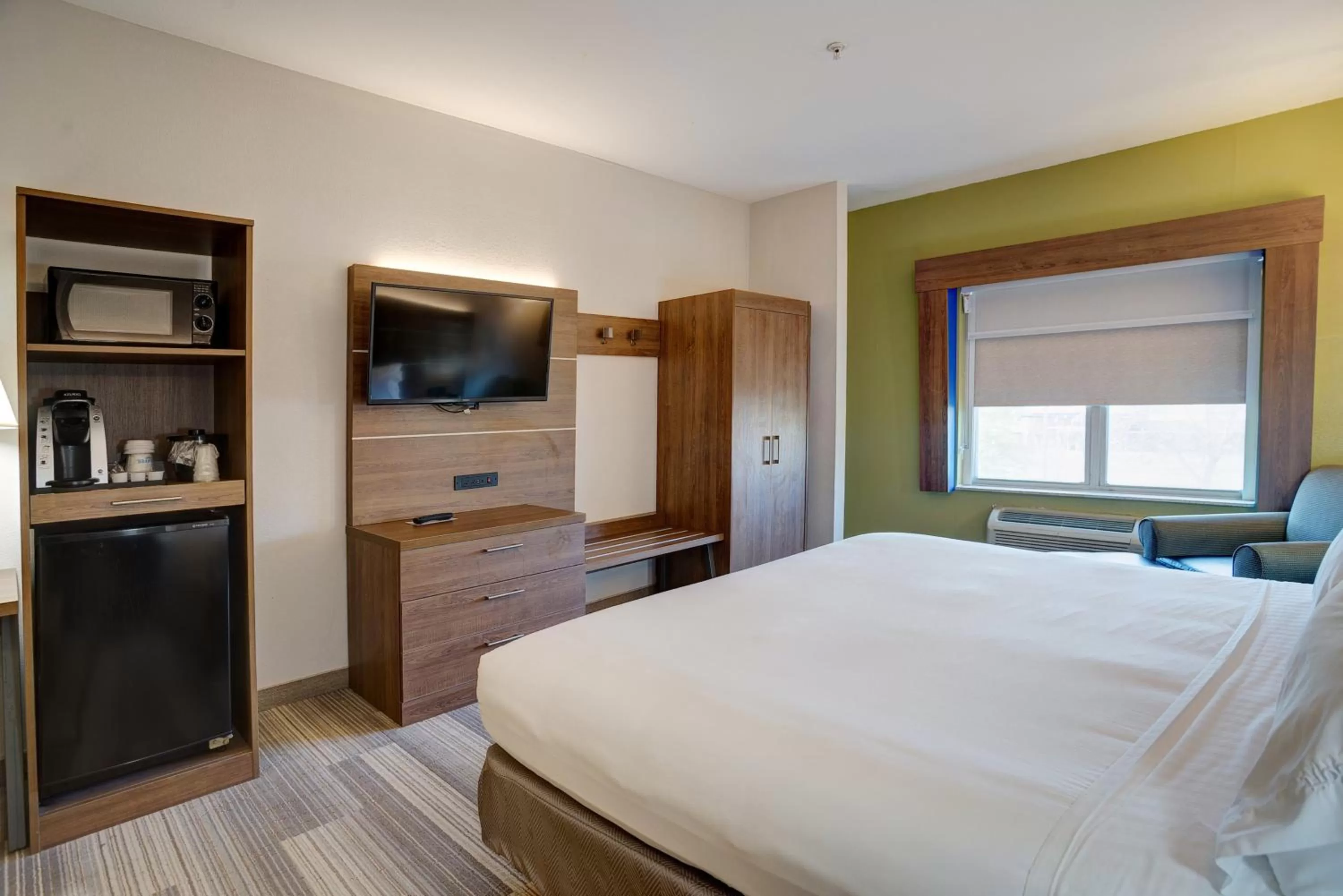 Photo of the whole room, Bed in Holiday Inn Express La Plata by IHG