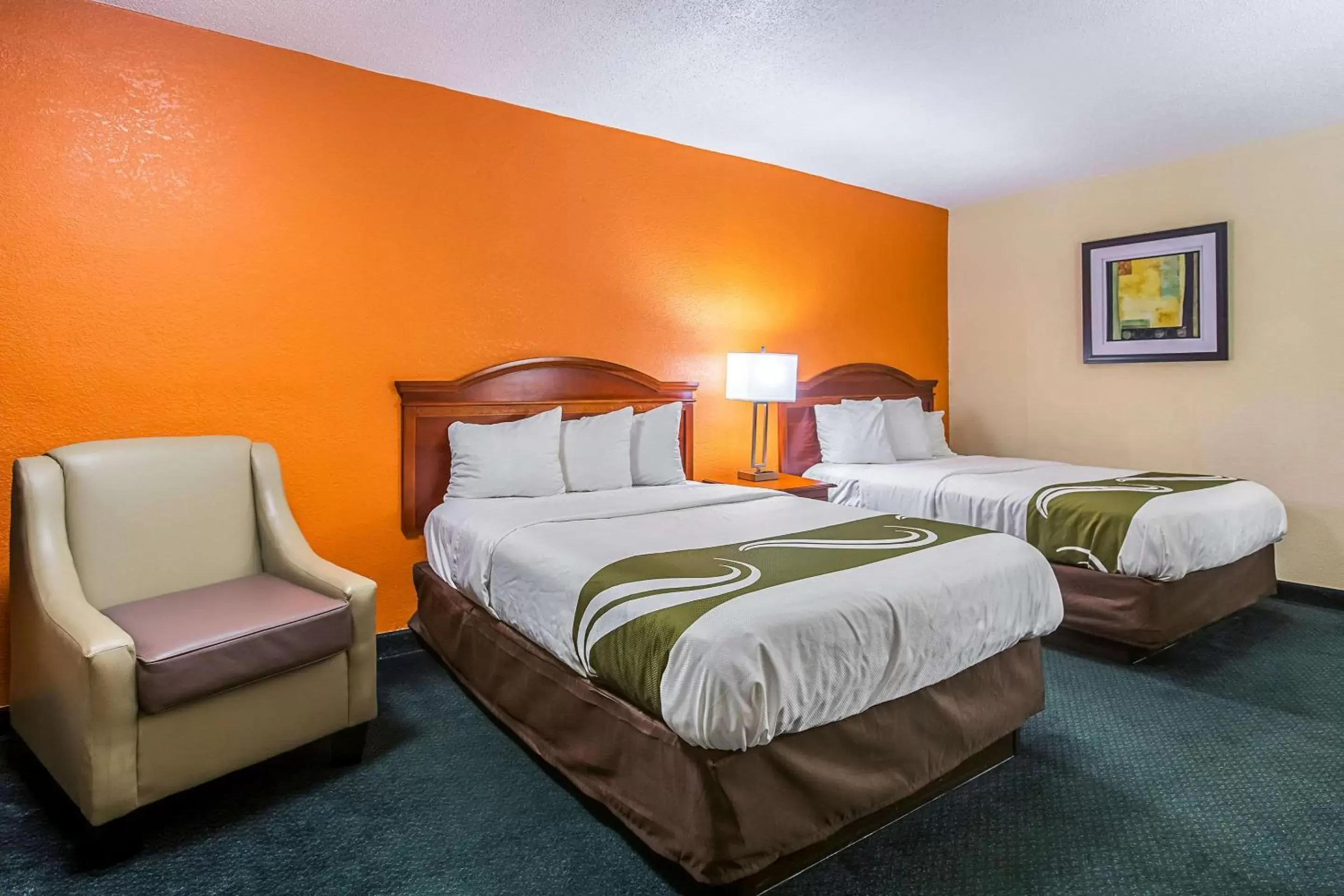 Photo of the whole room, Bed in Quality Inn Atlanta Northeast I-85