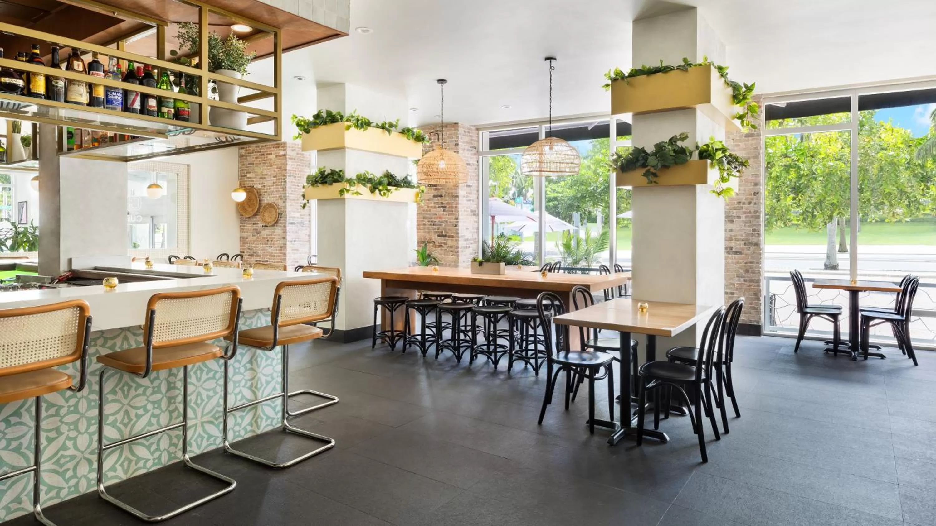 Restaurant/places to eat in YVE Hotel Miami