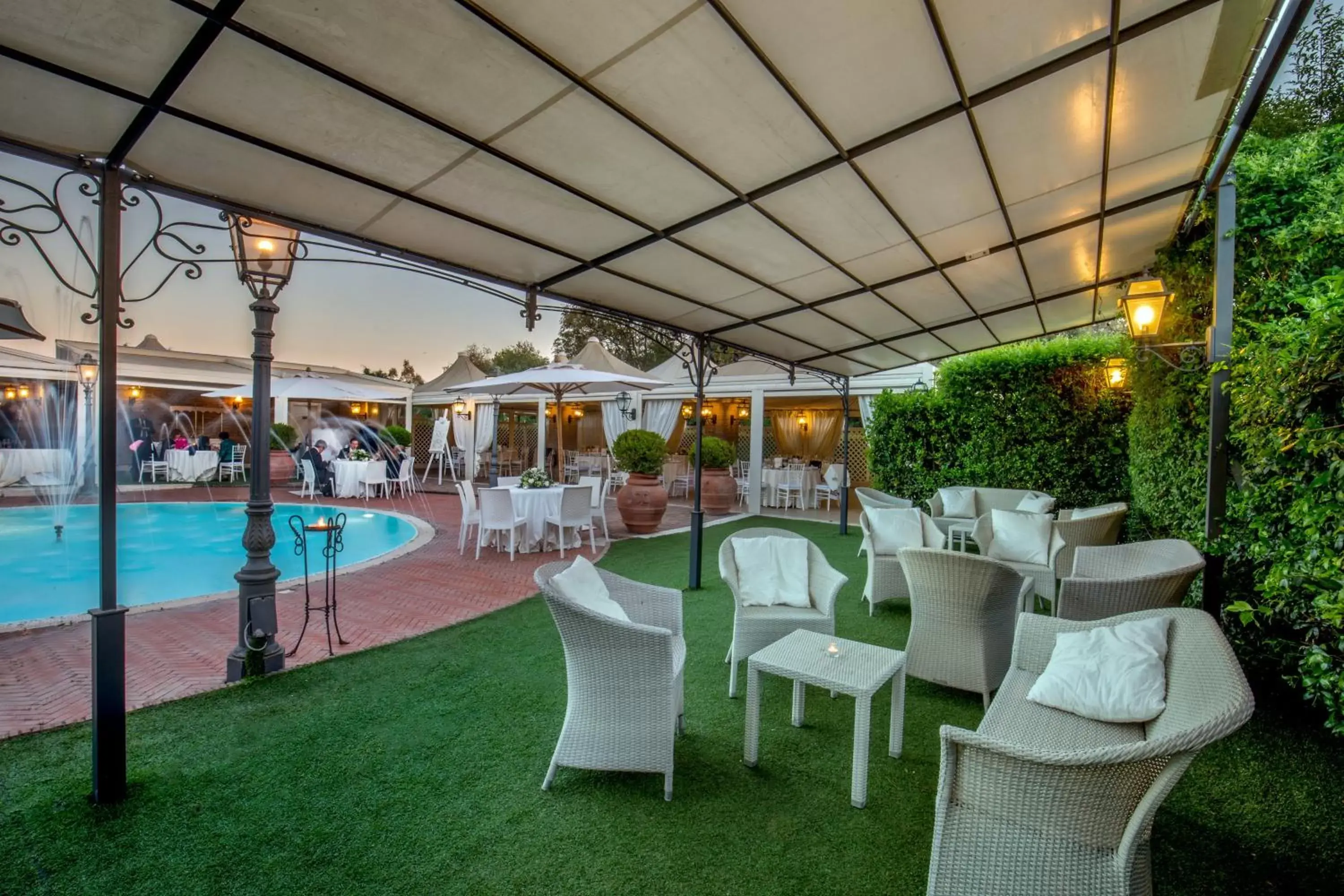 Business facilities, Swimming Pool in Hotel Piccolo Borgo