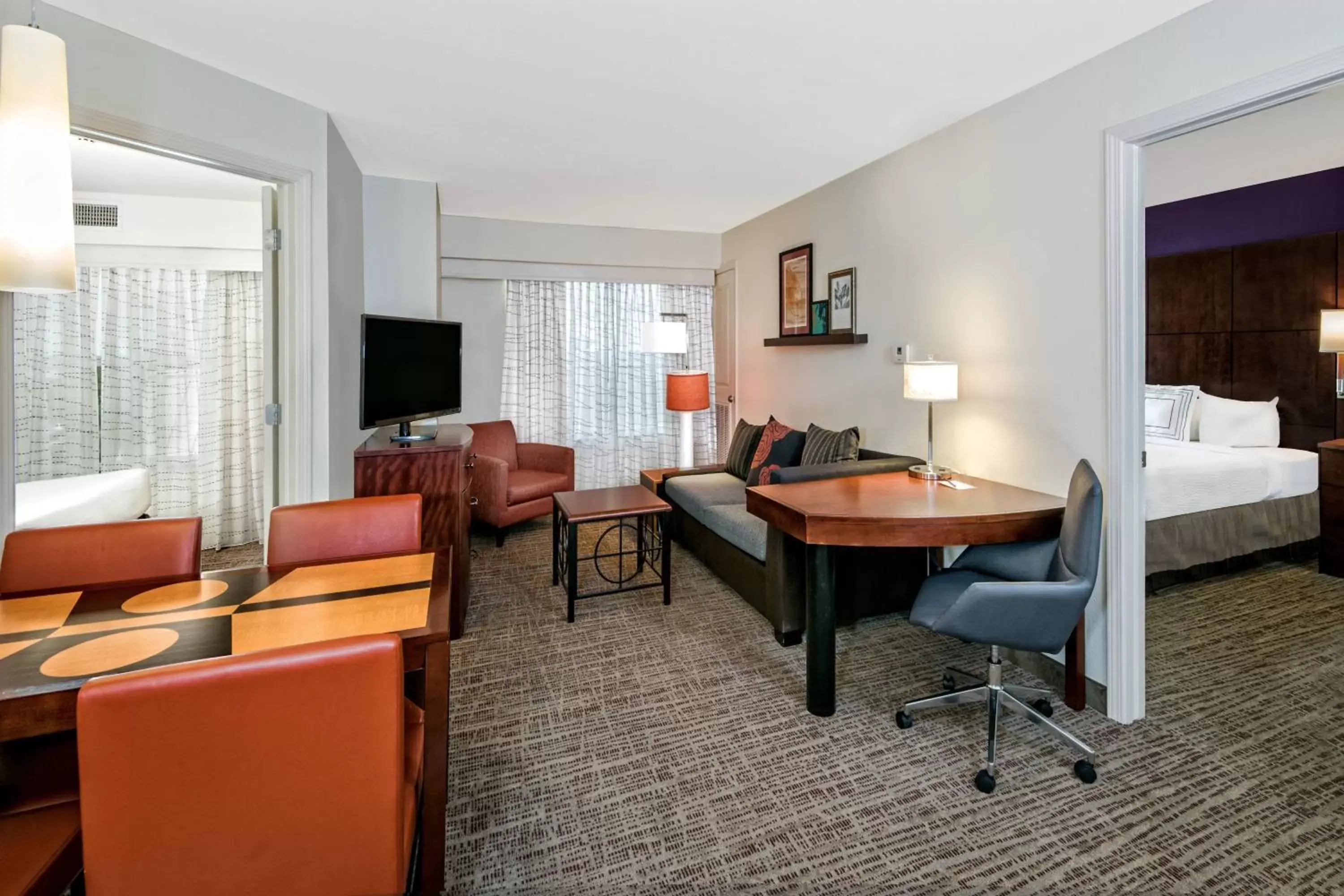 Bedroom, Seating Area in Residence Inn by Marriott San Antonio SeaWorld / Lackland