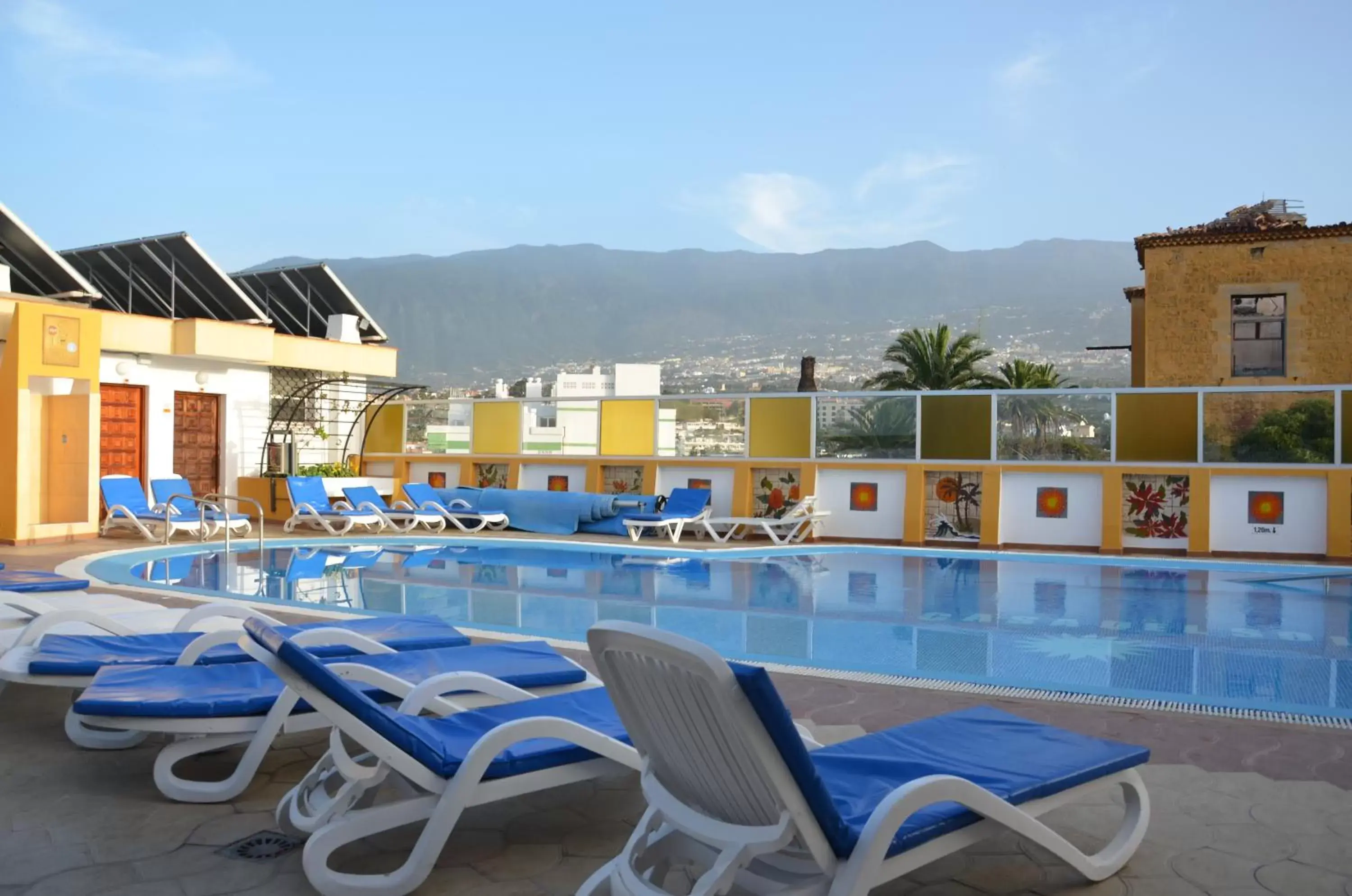 , Swimming Pool in Hotel Casa del Sol