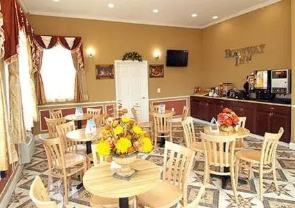 Restaurant/Places to Eat in Parkway Inn Philadelphia Airport