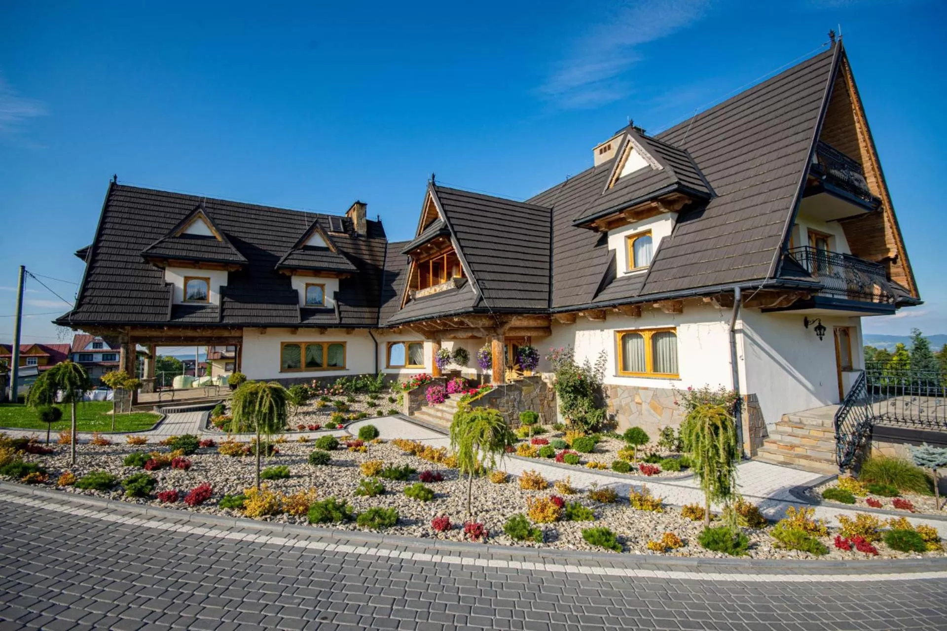 Property building in Podhalanski Dworek z Jacuzzi