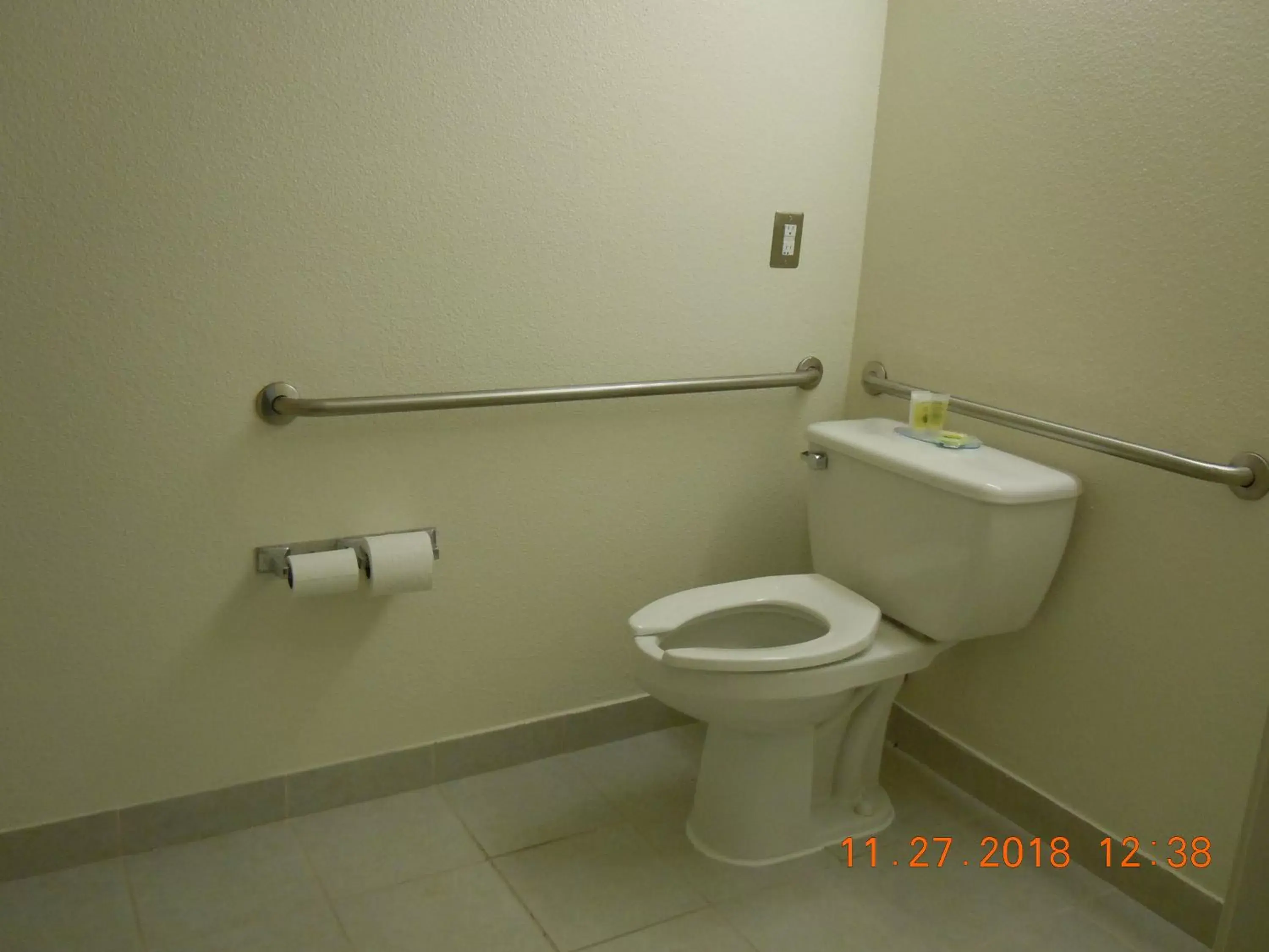 Bathroom in Airport Inn